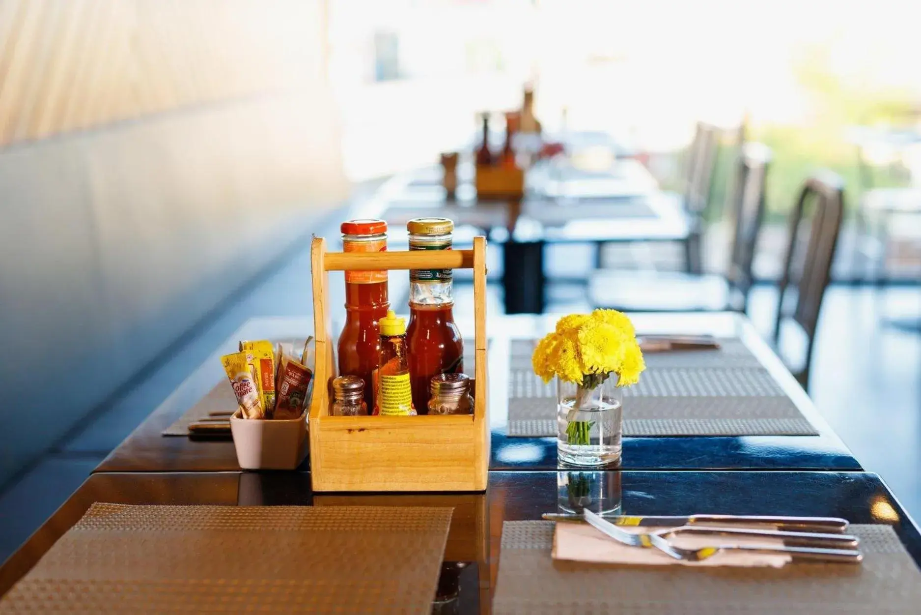 Restaurant/places to eat in WE Terminal Hotel Restaurant/places to eat in WE Terminal Hotel