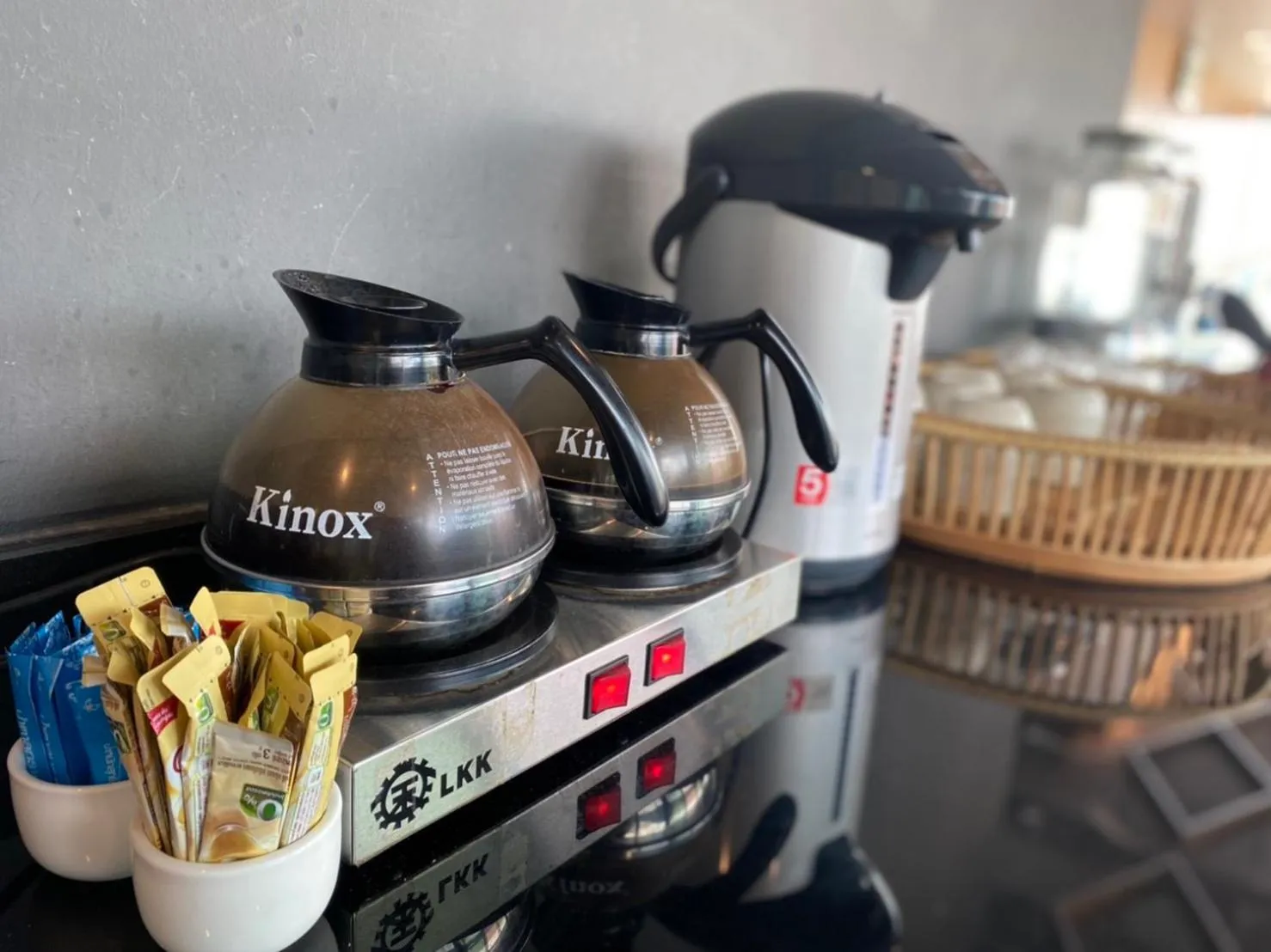 Coffee/tea facilities in WE Terminal Hotel