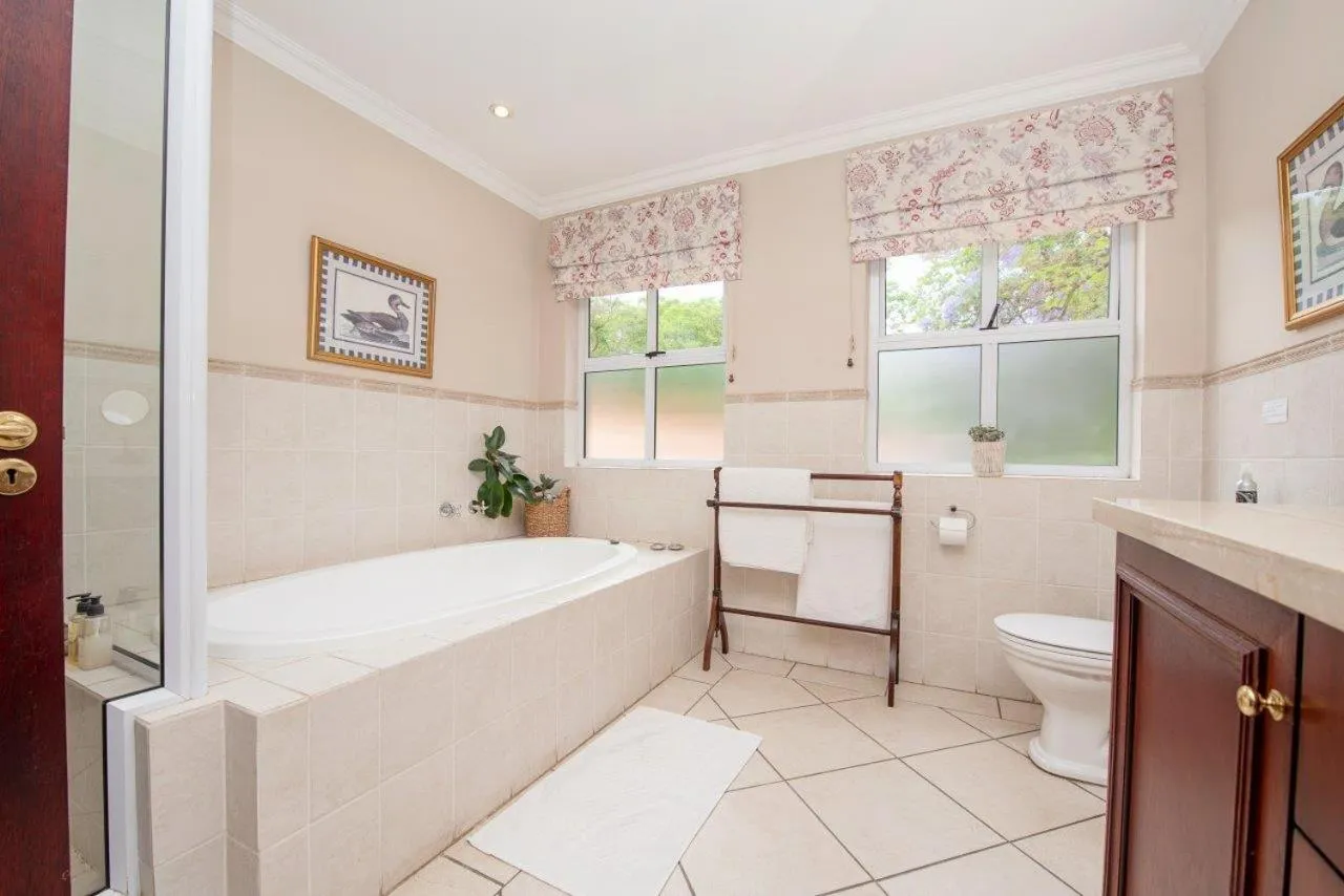 Bathroom in Wild Olive Executive Suite