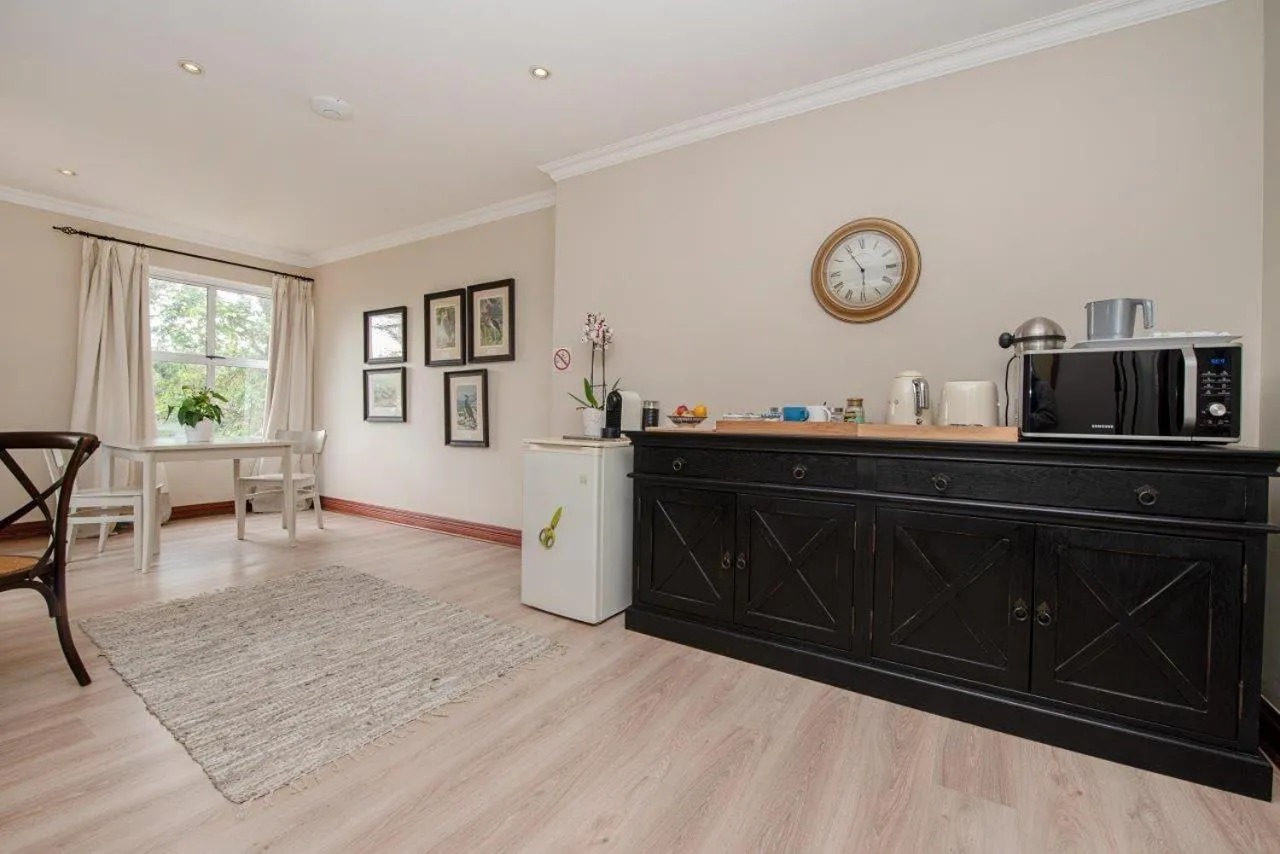 Coffee/tea facilities in Wild Olive Executive Suite