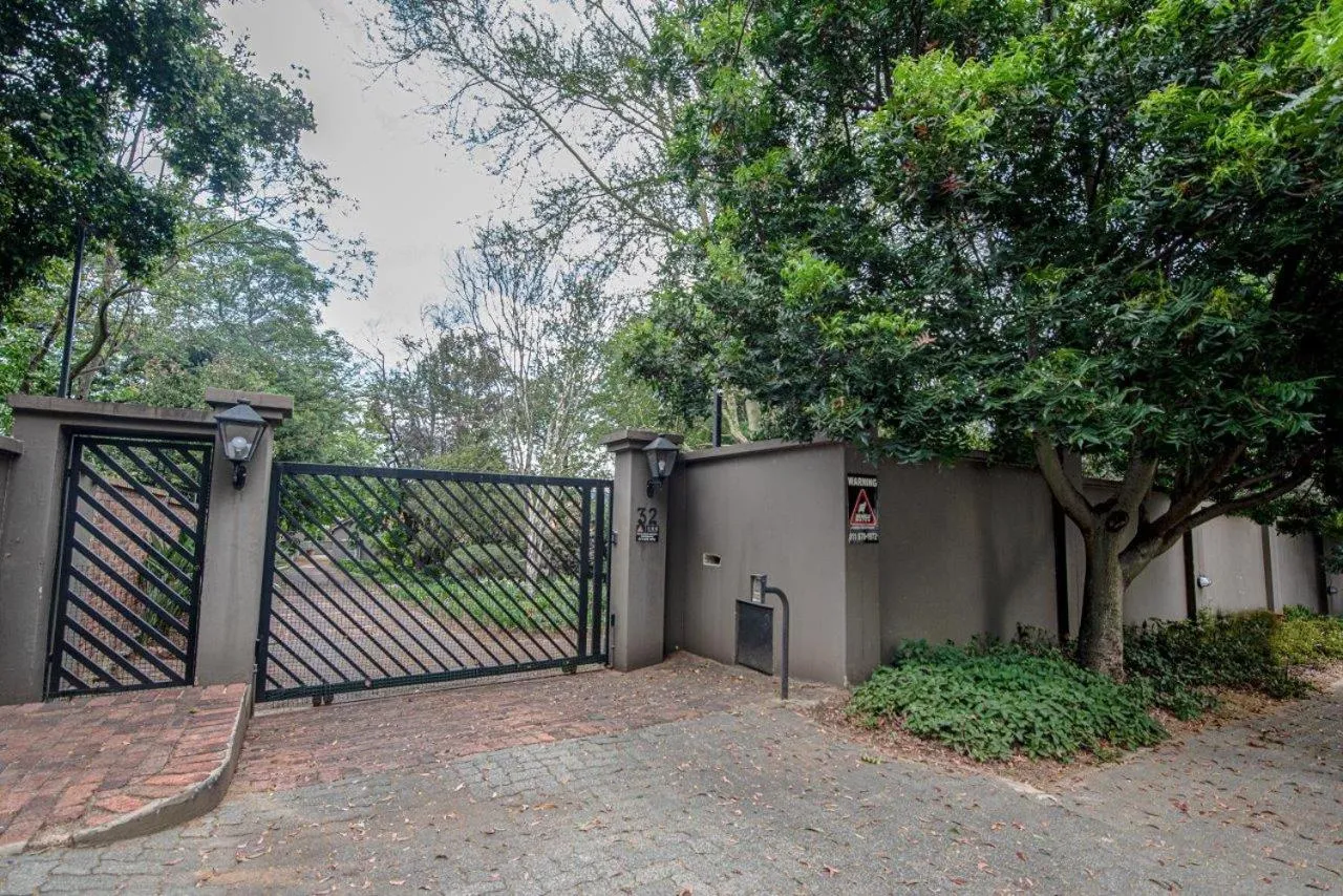 Facade/entrance in Wild Olive Executive Suite