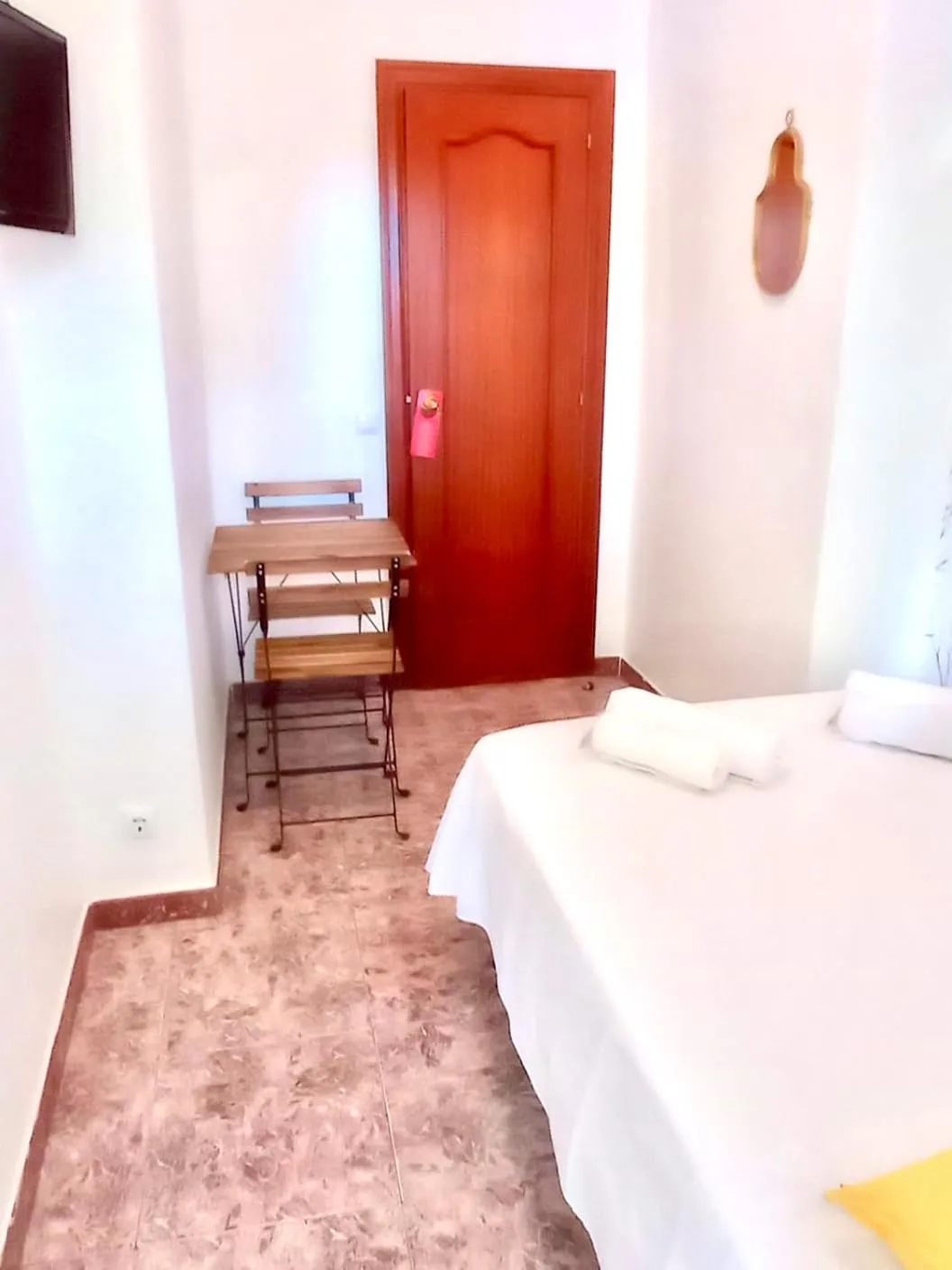 Fira Guest House