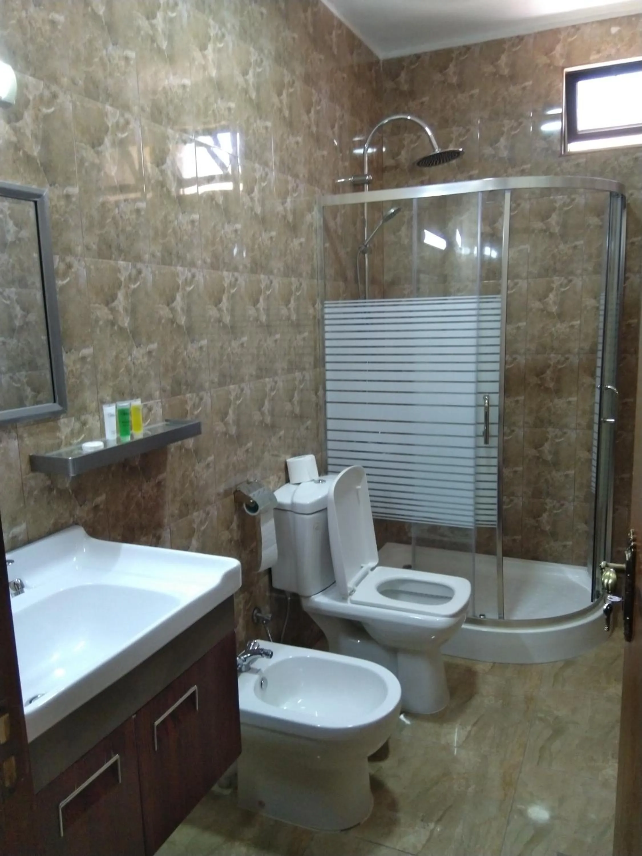 Shower in Esperanza Petra