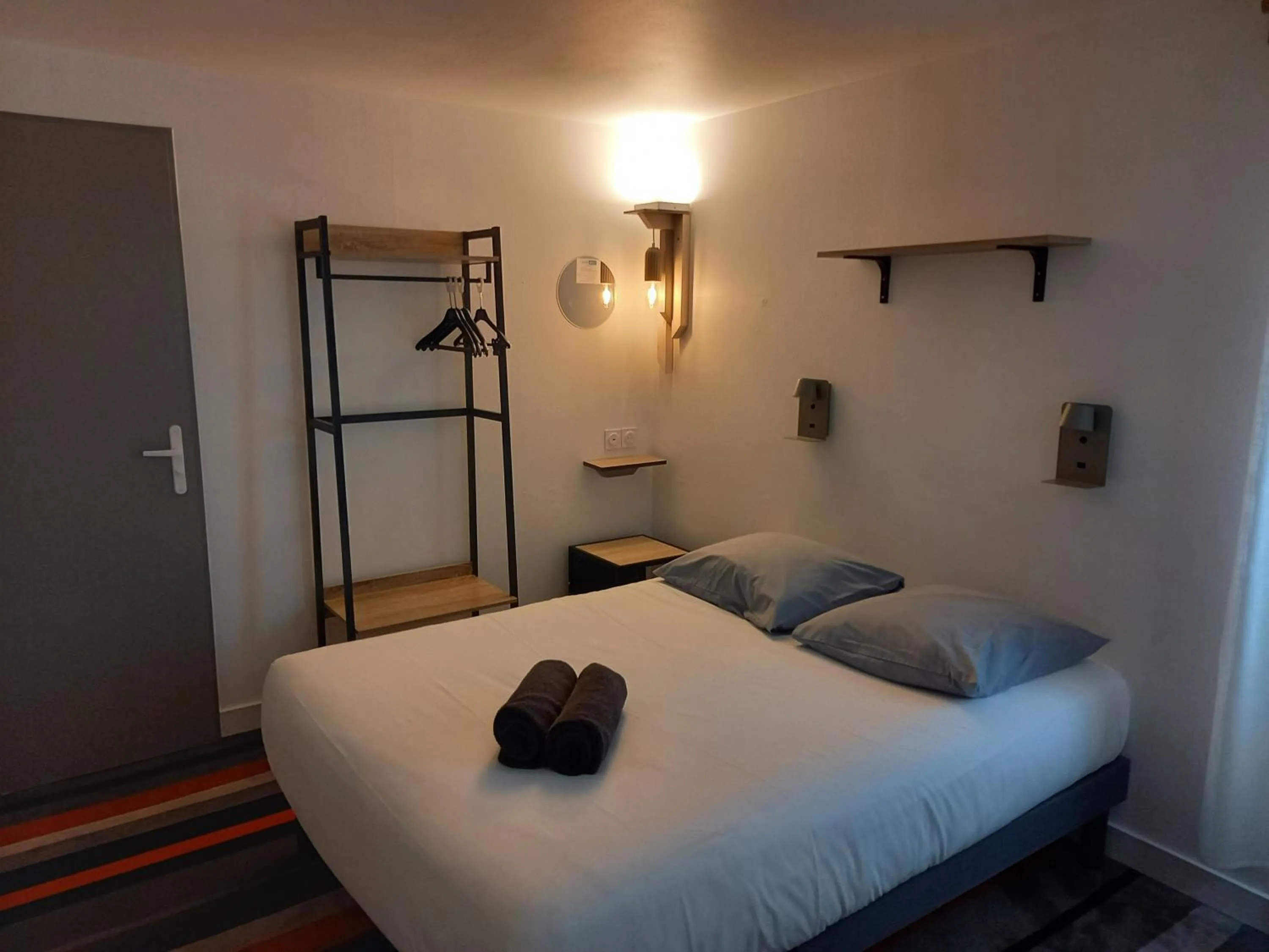 View (from property/room), Bed in Kyriad Direct Saintes