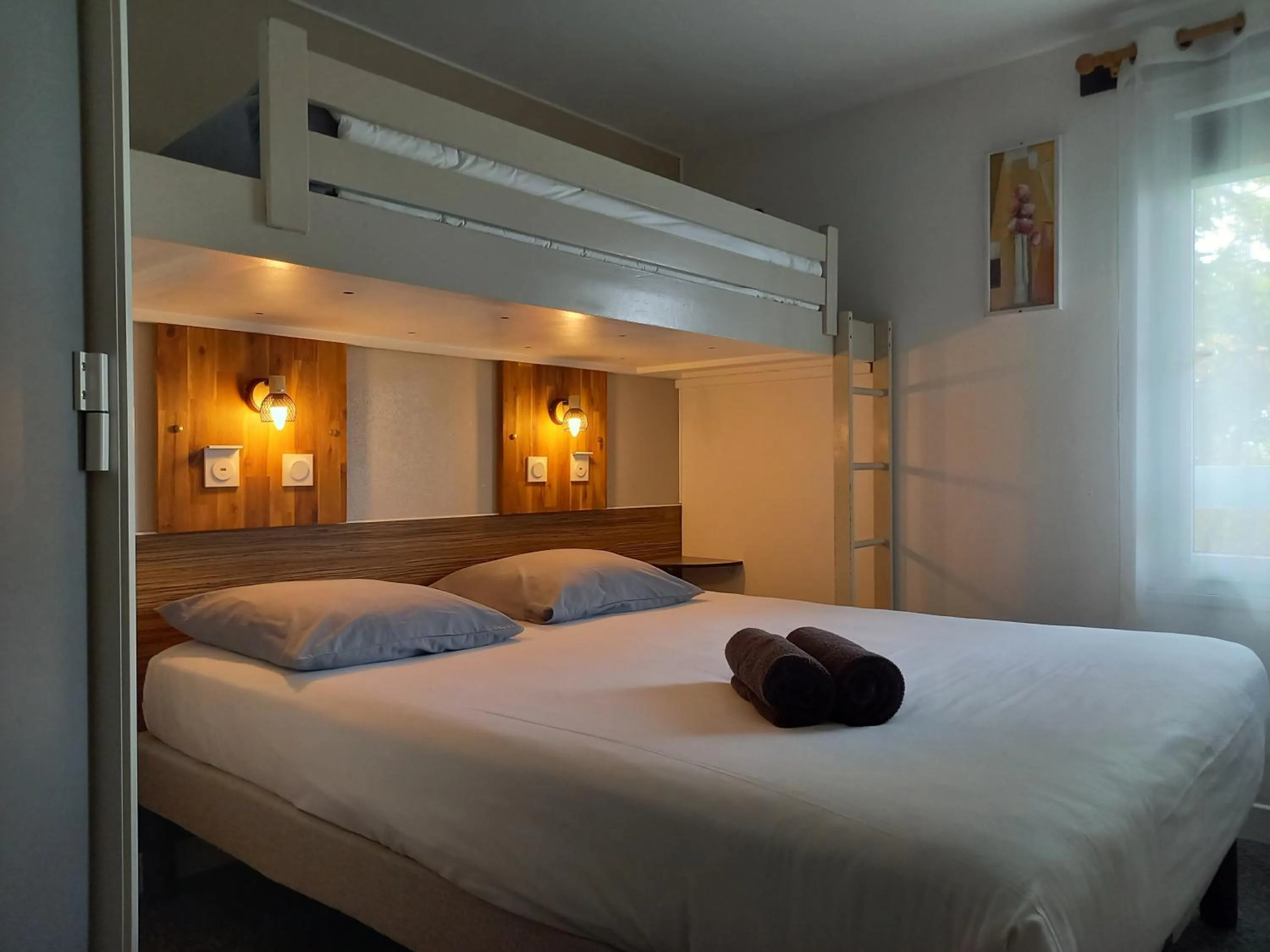 Spring, Bed in Kyriad Direct Saintes