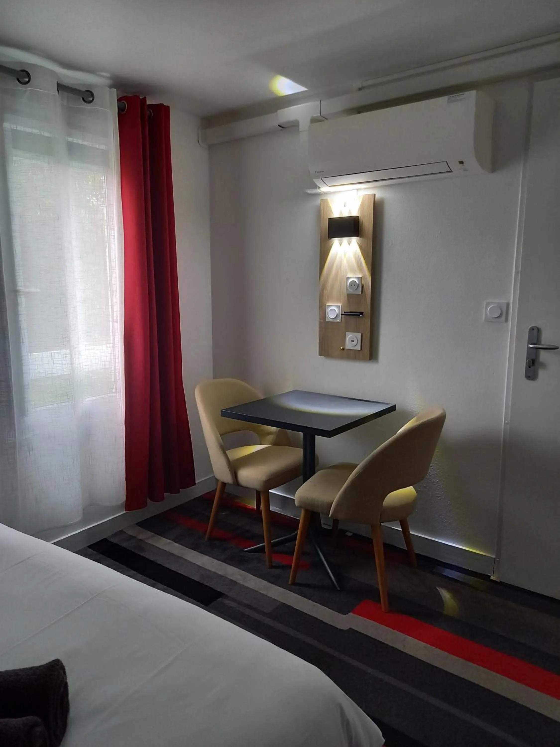 furniture, Bed in Kyriad Direct Saintes