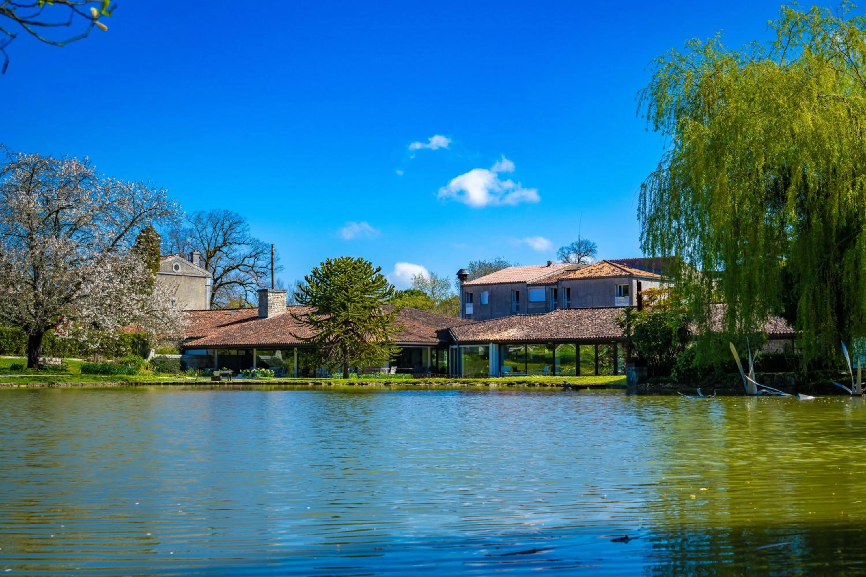Property building in Relais du Bois Saint Georges - Hôtel de Charme