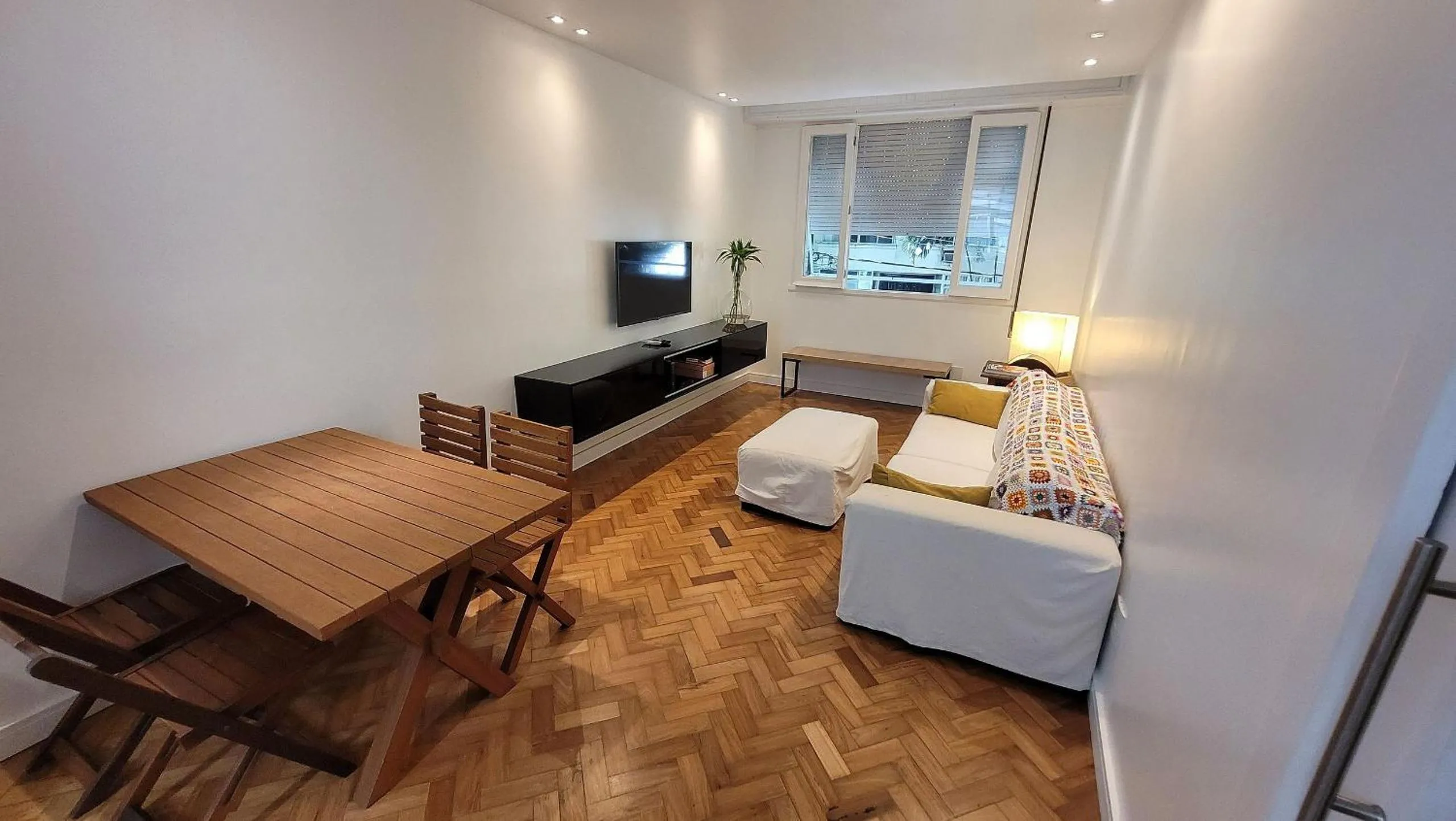 Living room, Bed in RIO DE JANEIRO - LEBLON BEACH