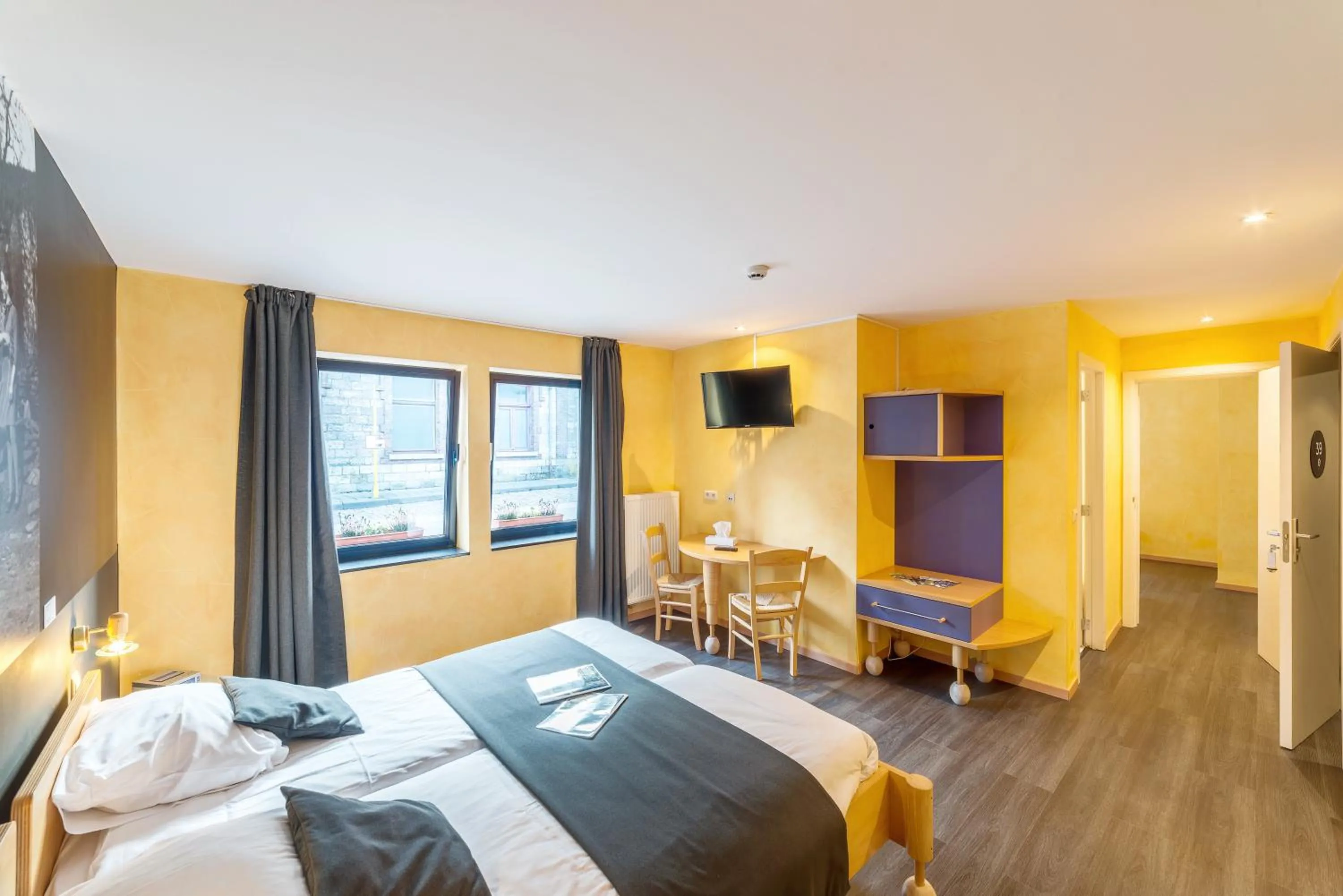 Bed in Hôtel Val de Poix- Logis Hôtel Restaurant