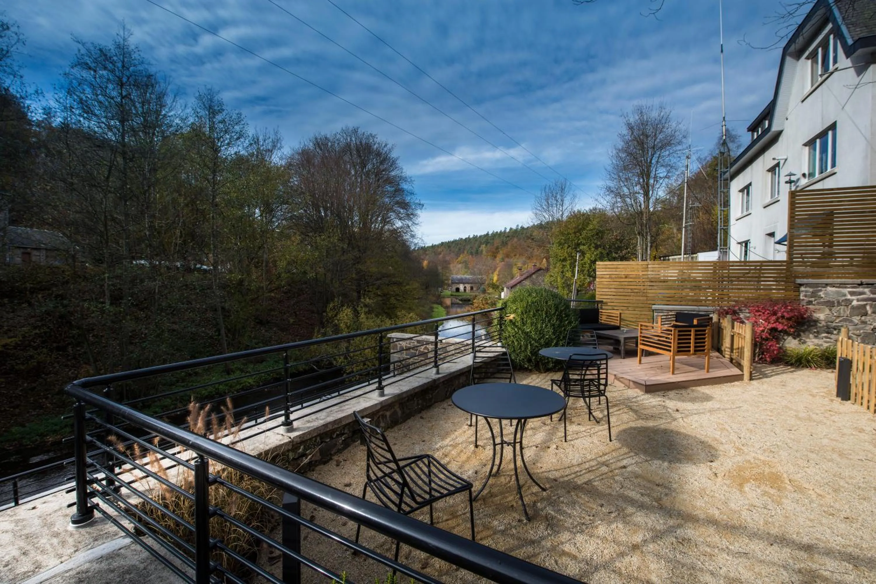 Property building in Hôtel Val de Poix- Logis Hôtel Restaurant