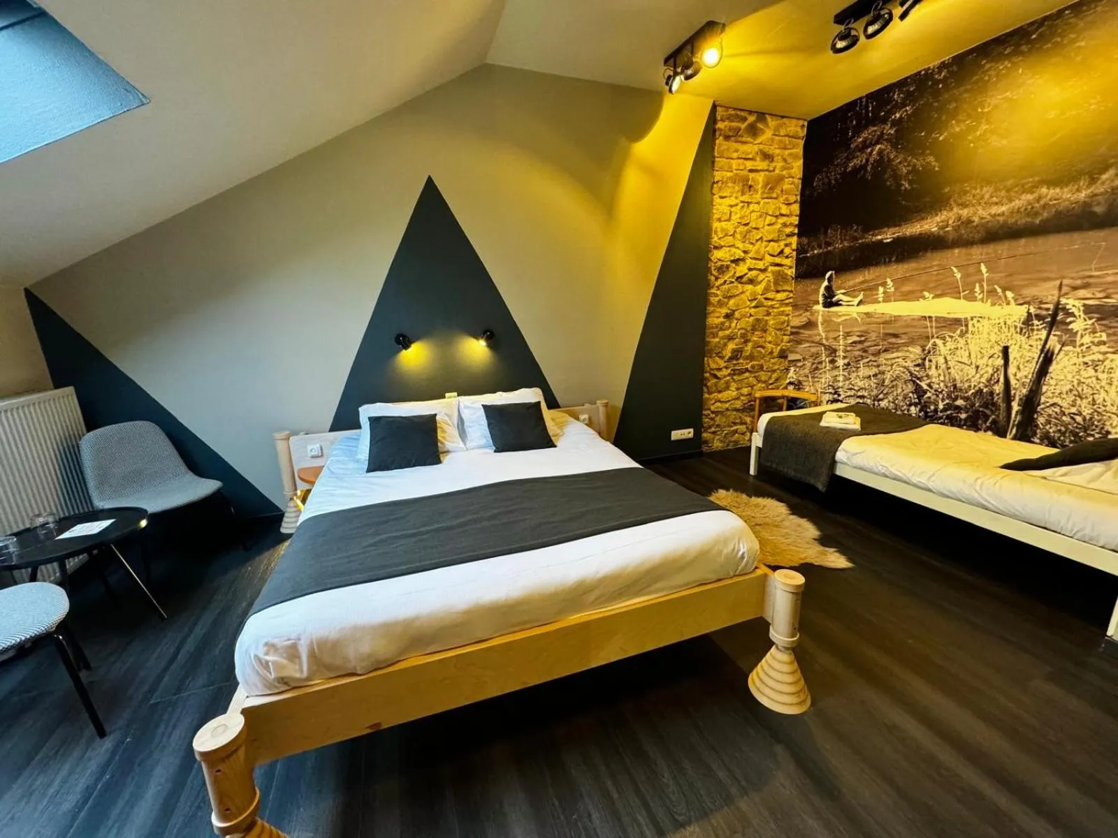 Bed in Hôtel Val de Poix- Logis Hôtel Restaurant