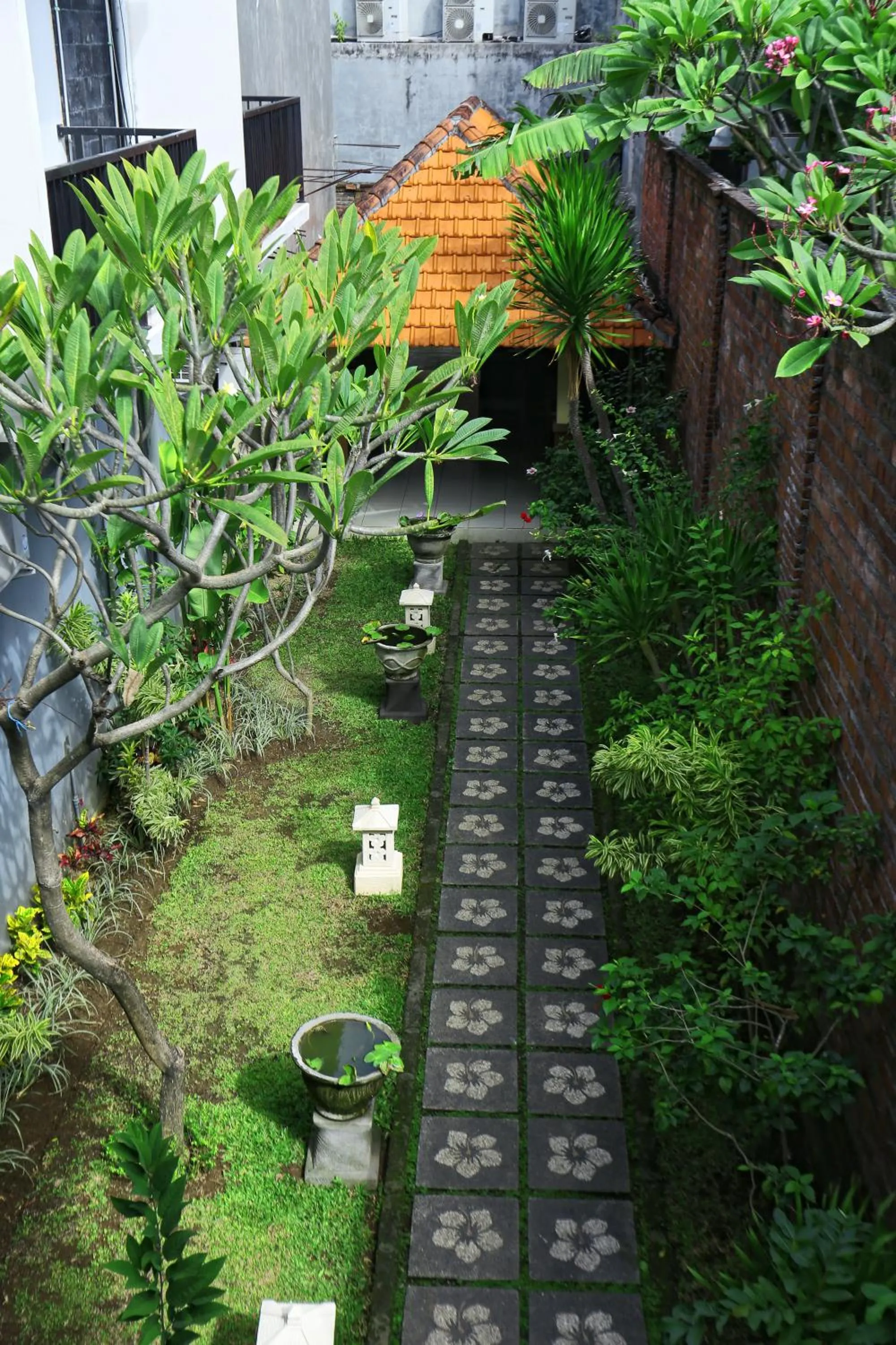 Property building in Cameng Homestay