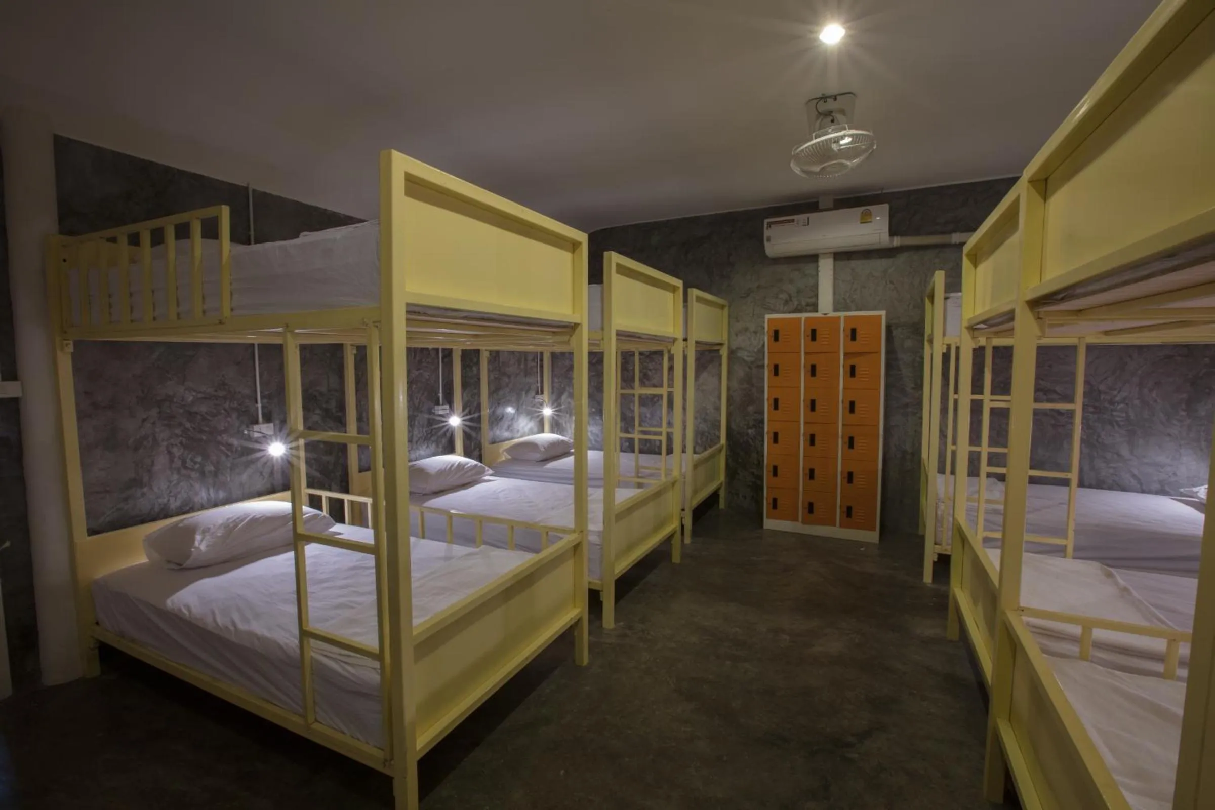 bunk bed, Bed in The Pier