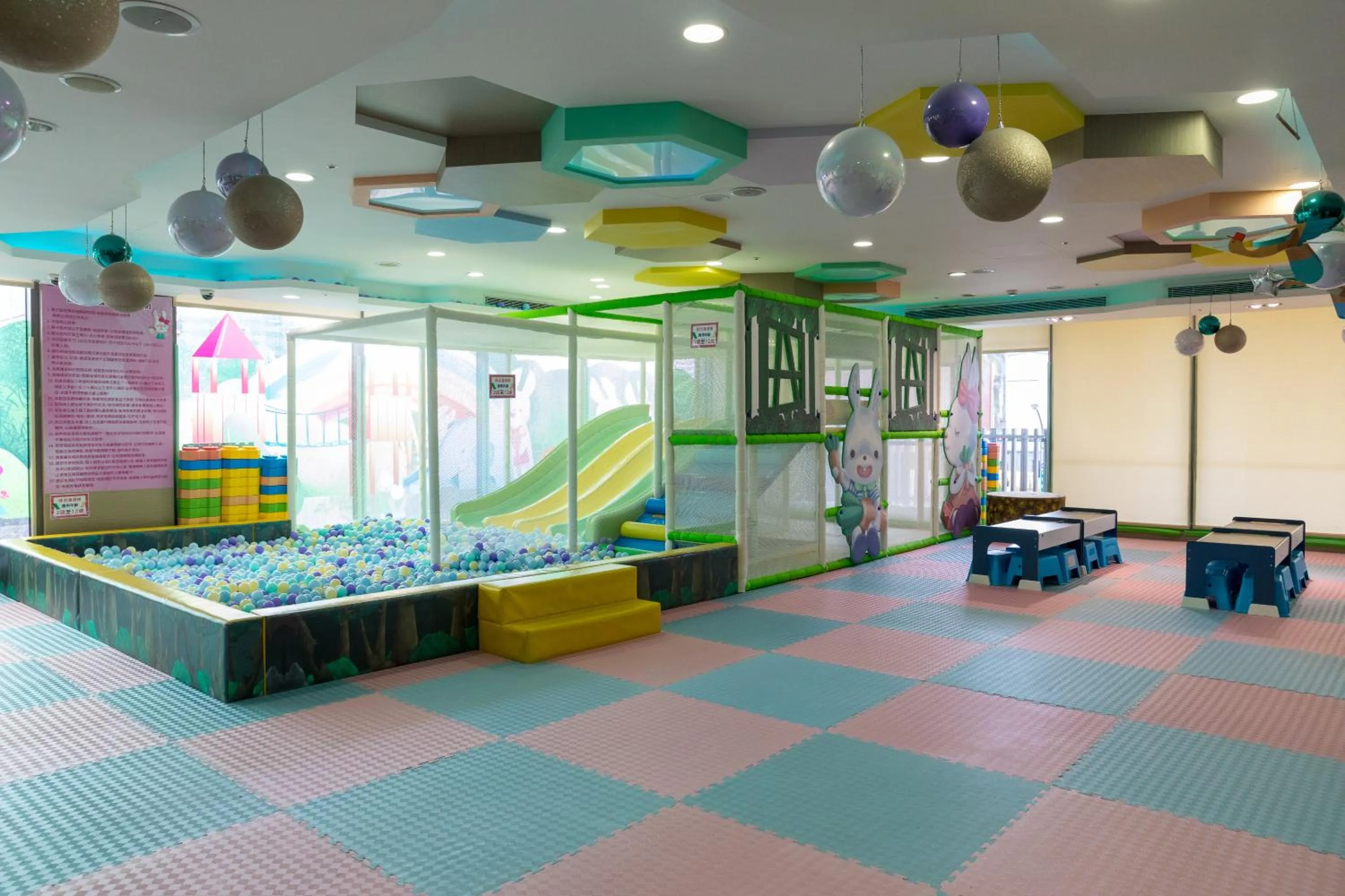 Children play ground in Walden Hotel