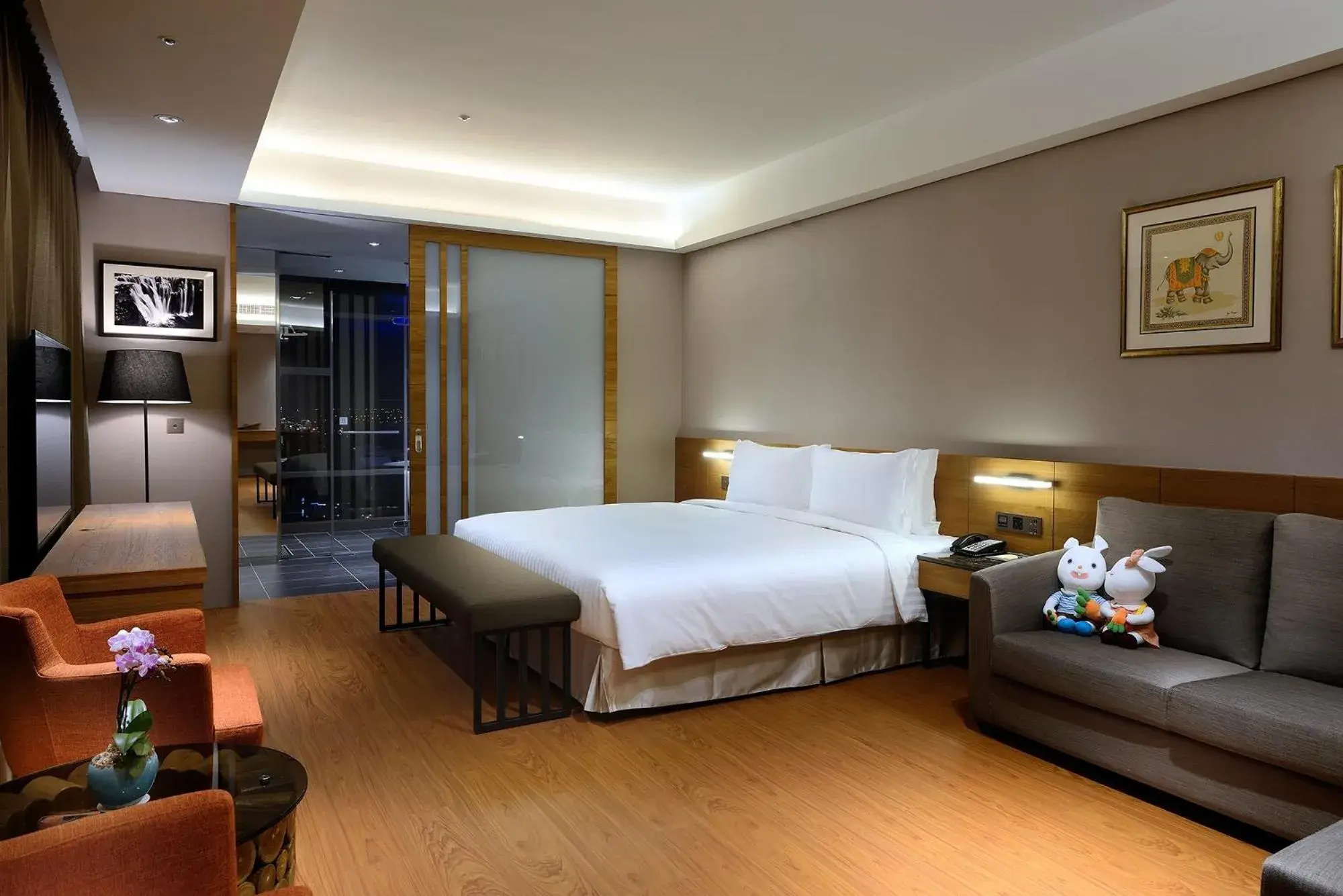 bunk bed, Bed in Walden Hotel bunk bed, Bed in Walden Hotel