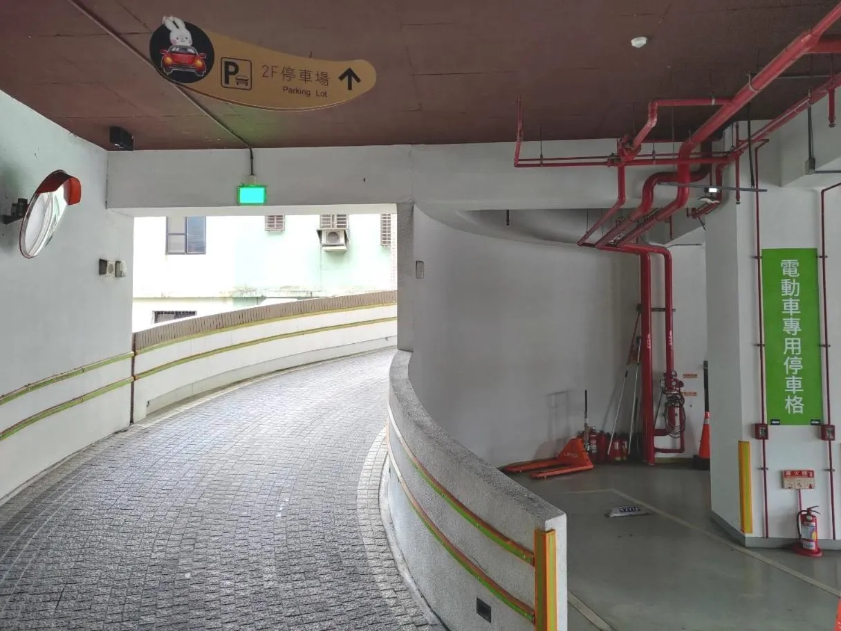 Parking in Walden Hotel