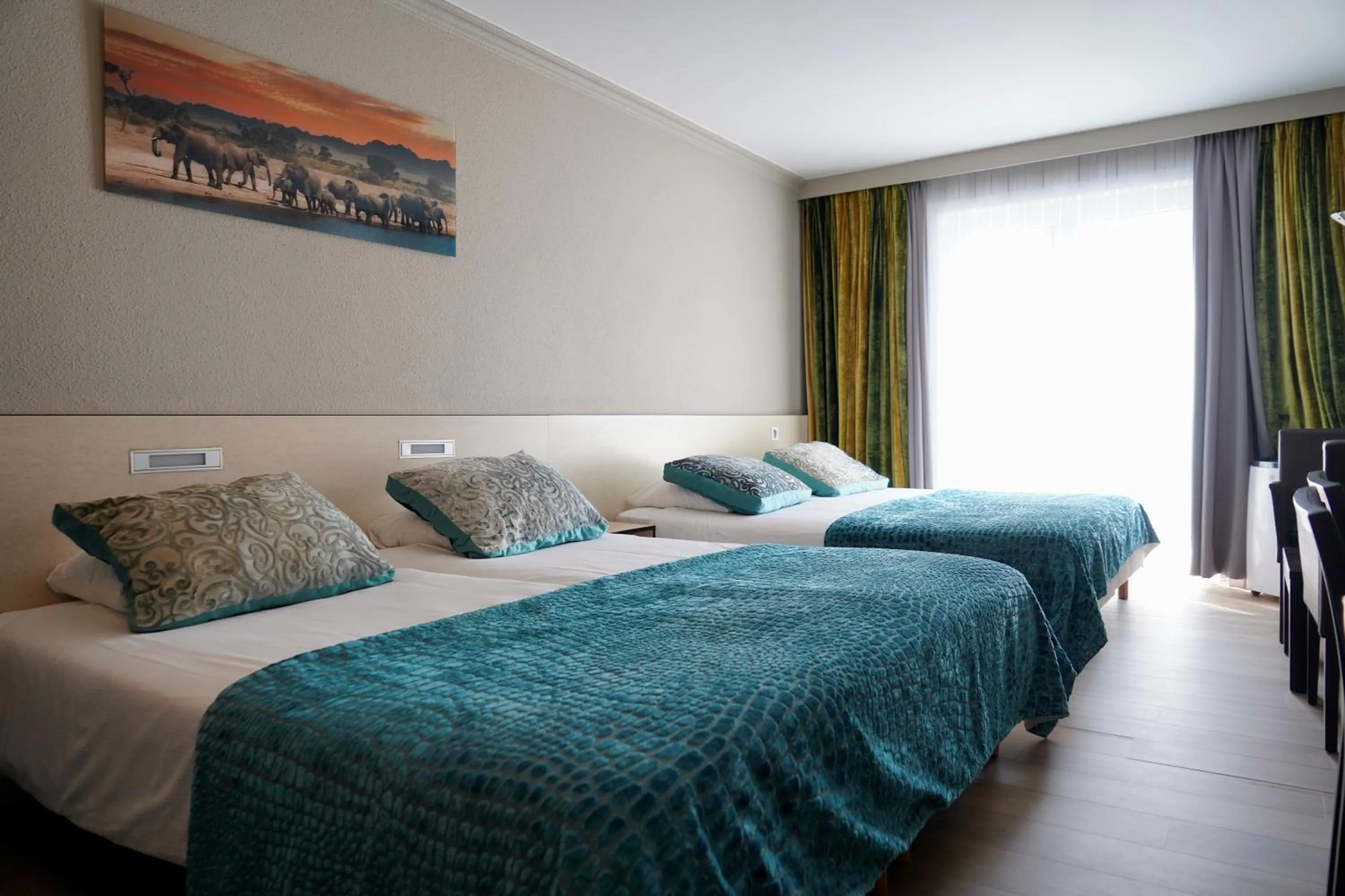 Bedroom, Bed in Hotel Prins Boudewijn