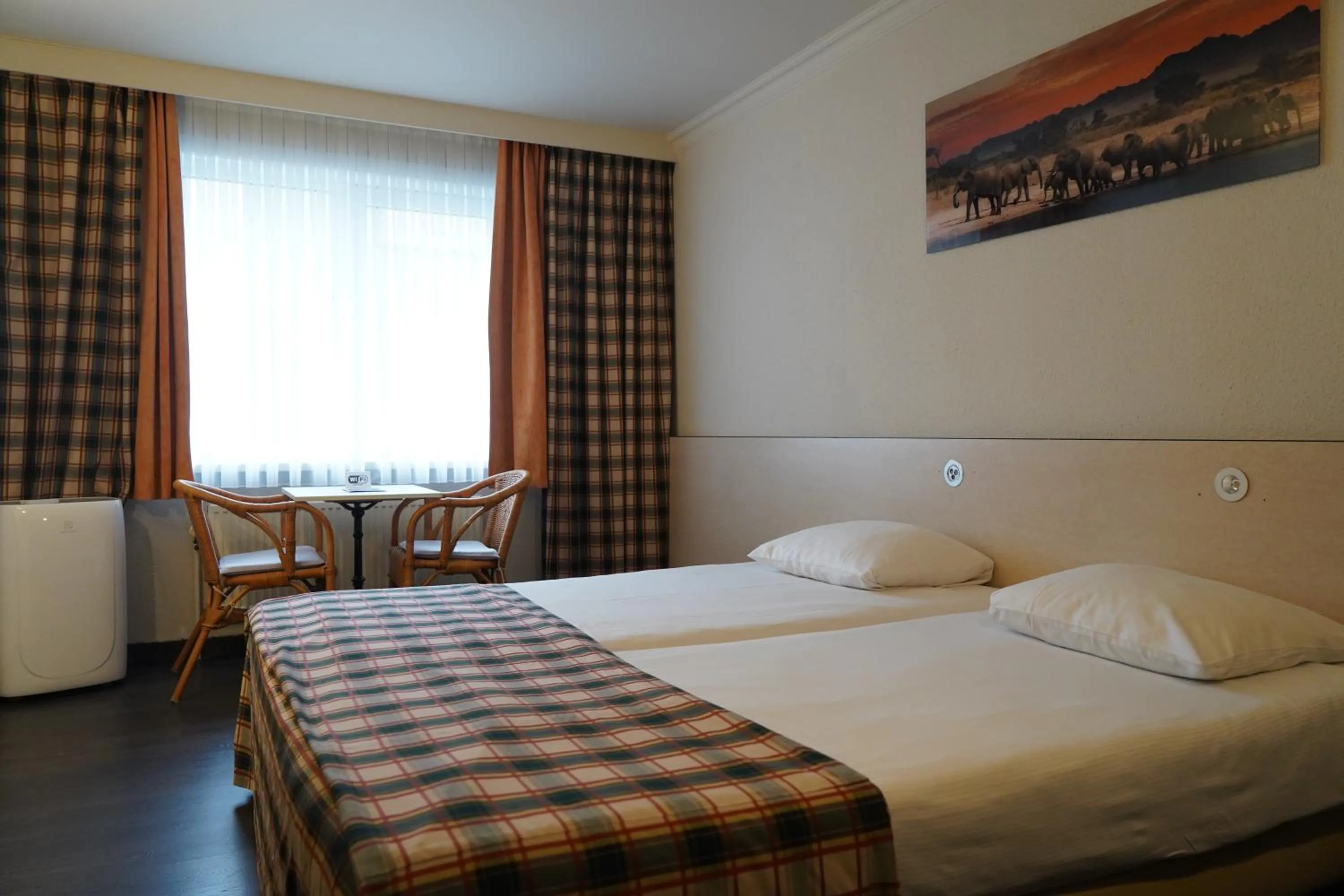 Bedroom, Bed in Hotel Prins Boudewijn