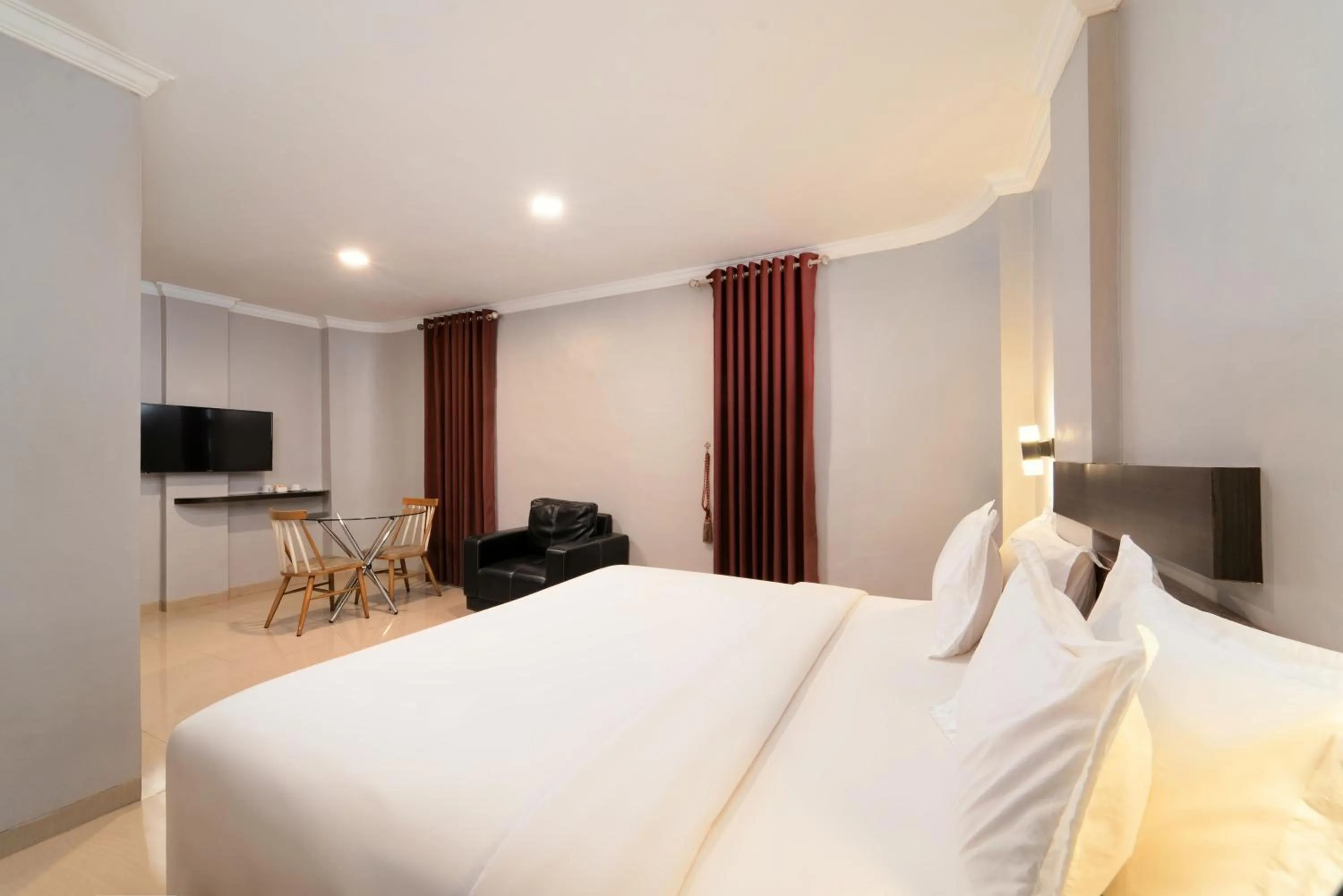 Property building, Bed in Barelang Hotel Nagoya Batam