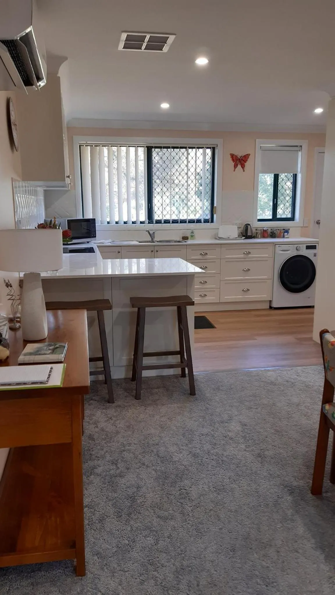 Kitchen or kitchenette in Butterfly Cottage