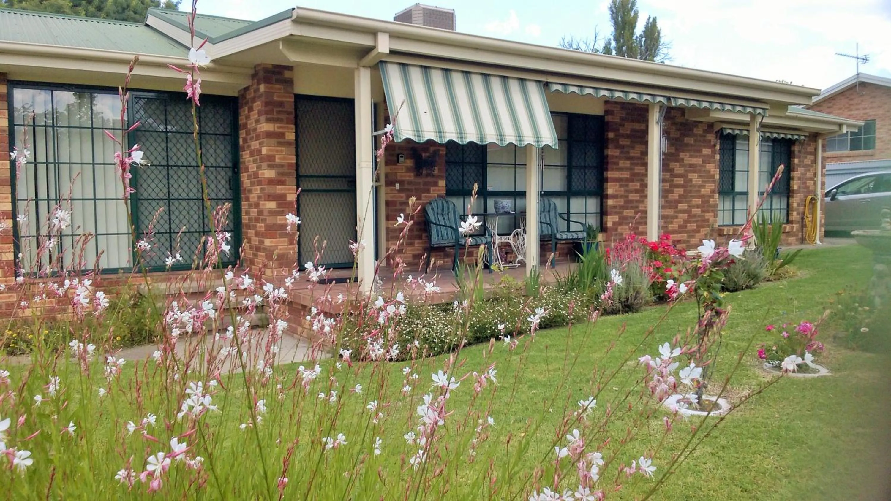 Facade/entrance in Butterfly Cottage