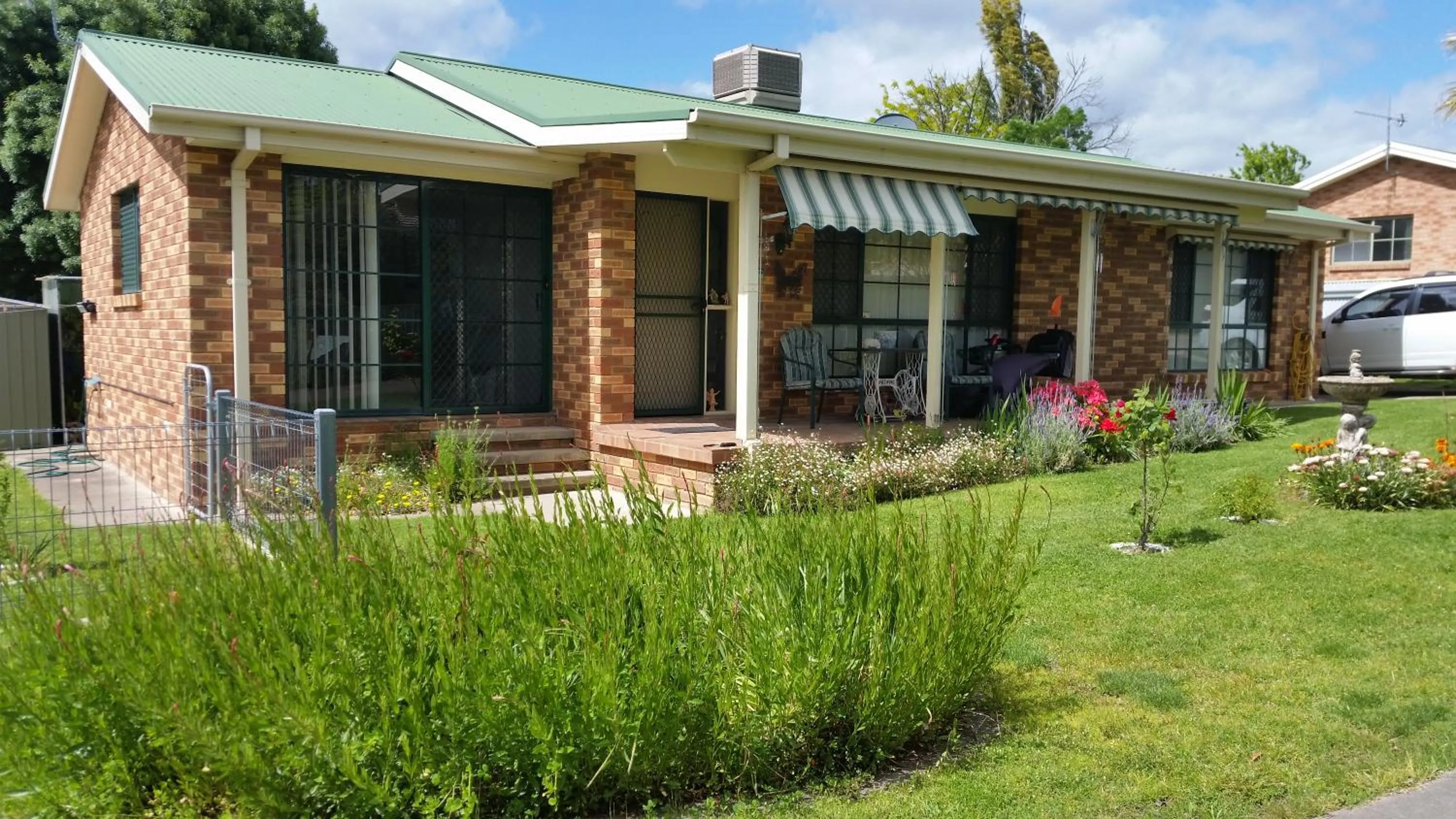 Facade/entrance in Butterfly Cottage