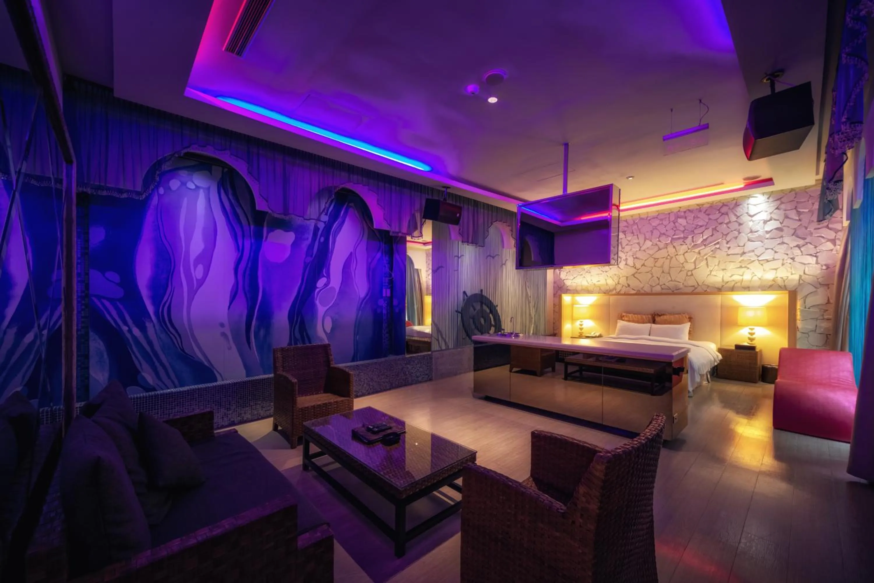 Seating area in Bali Motel - Zhongli