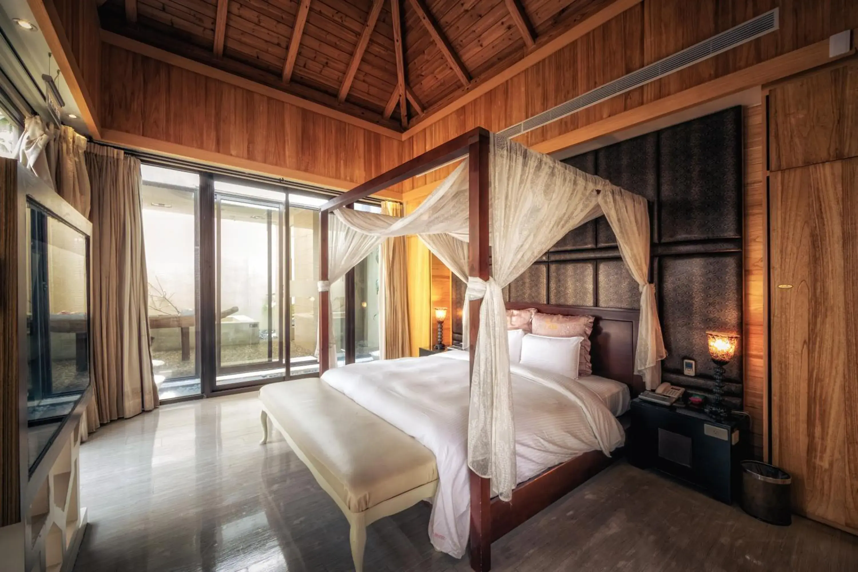 Bed in Bali Motel - Zhongli Bed in Bali Motel - Zhongli