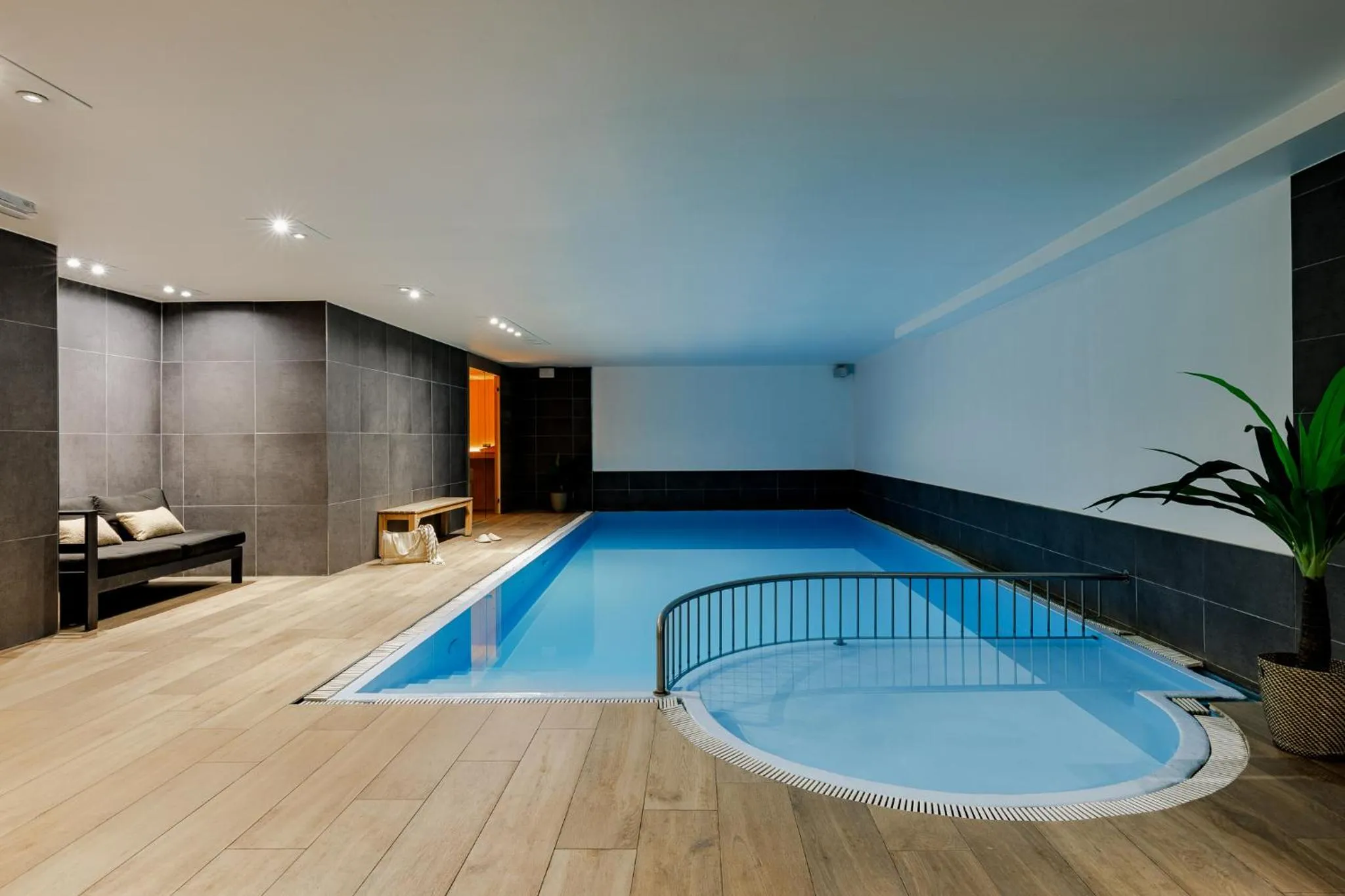 Swimming pool in Hotel Saint Sauveur by WP Hotels