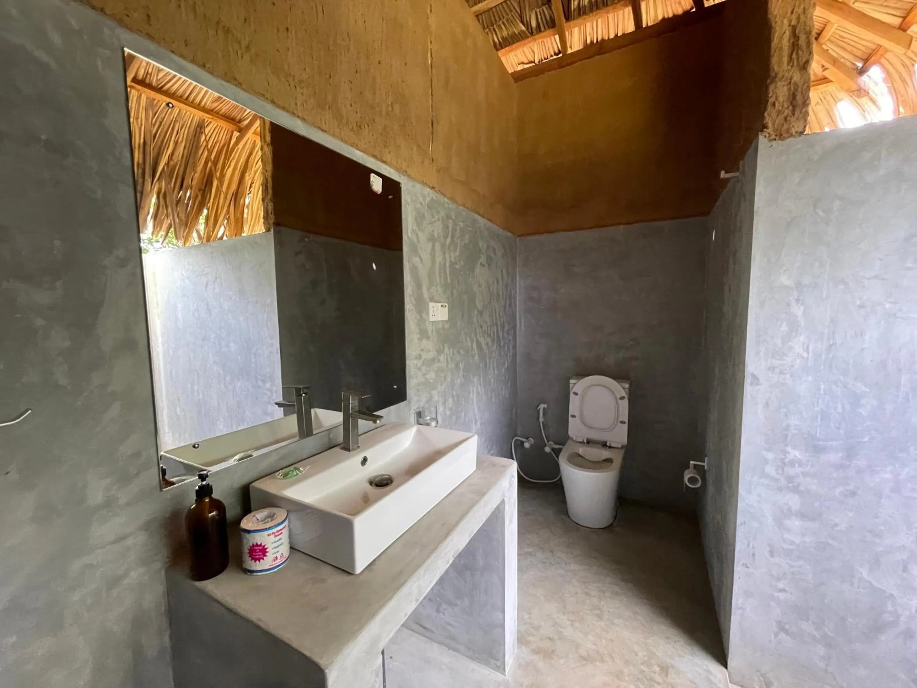 Bathroom in Yakaduru - Yala