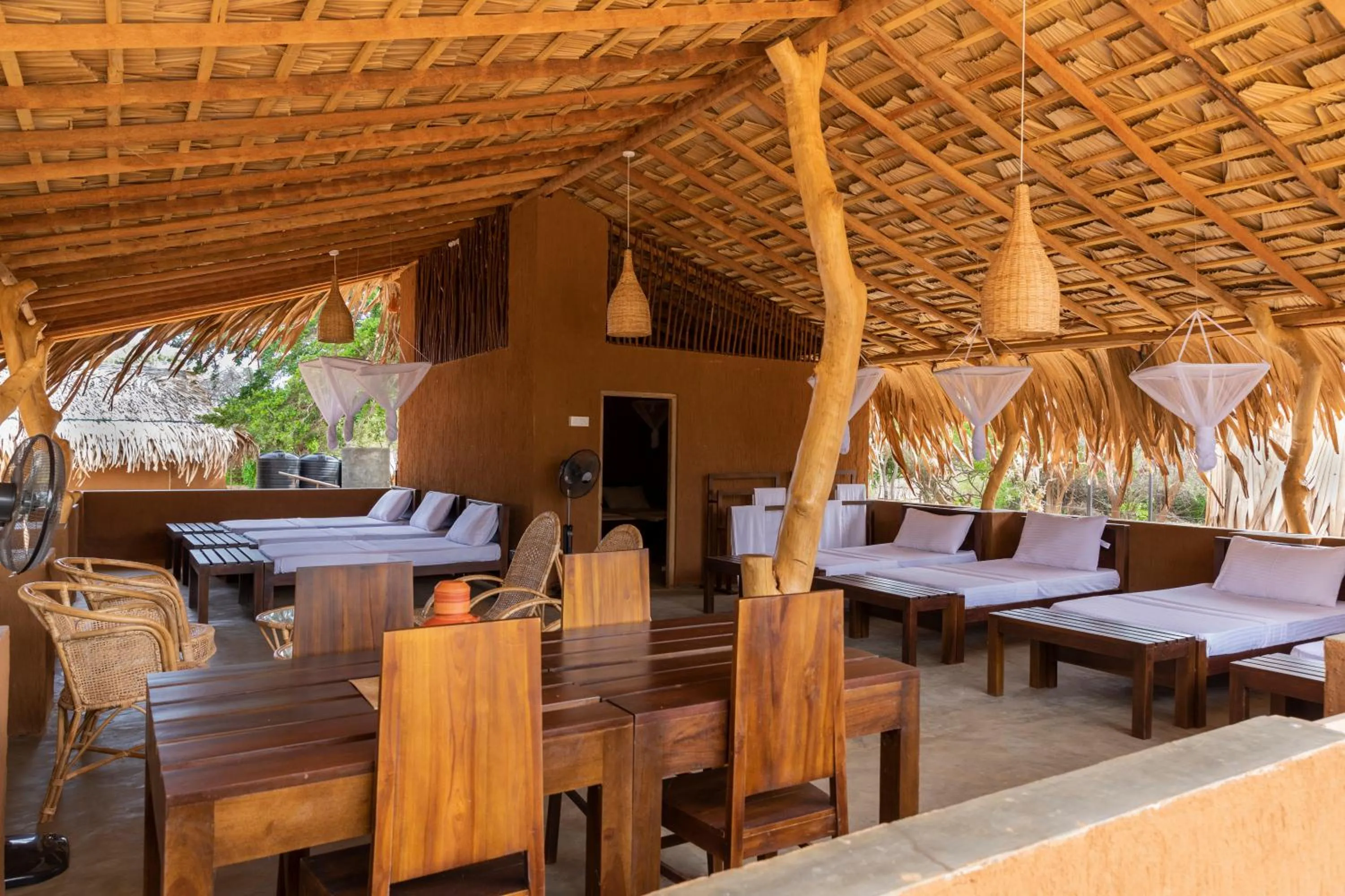 Restaurant/places to eat in Yakaduru - Yala