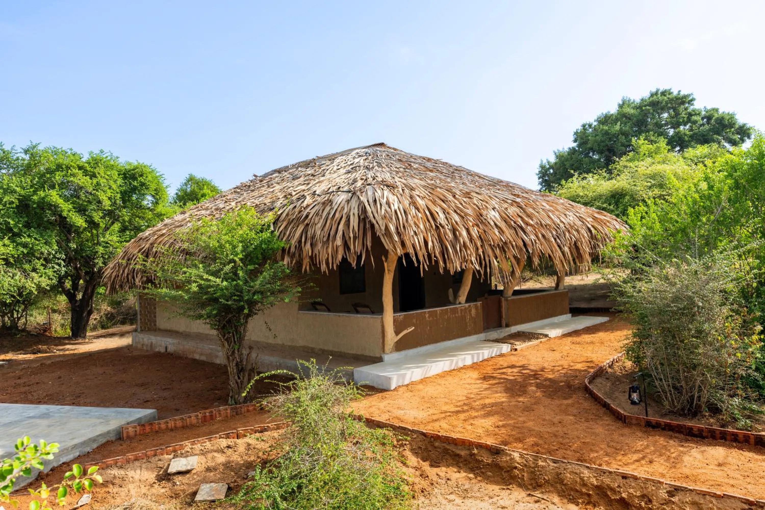 Property building in Yakaduru - Yala