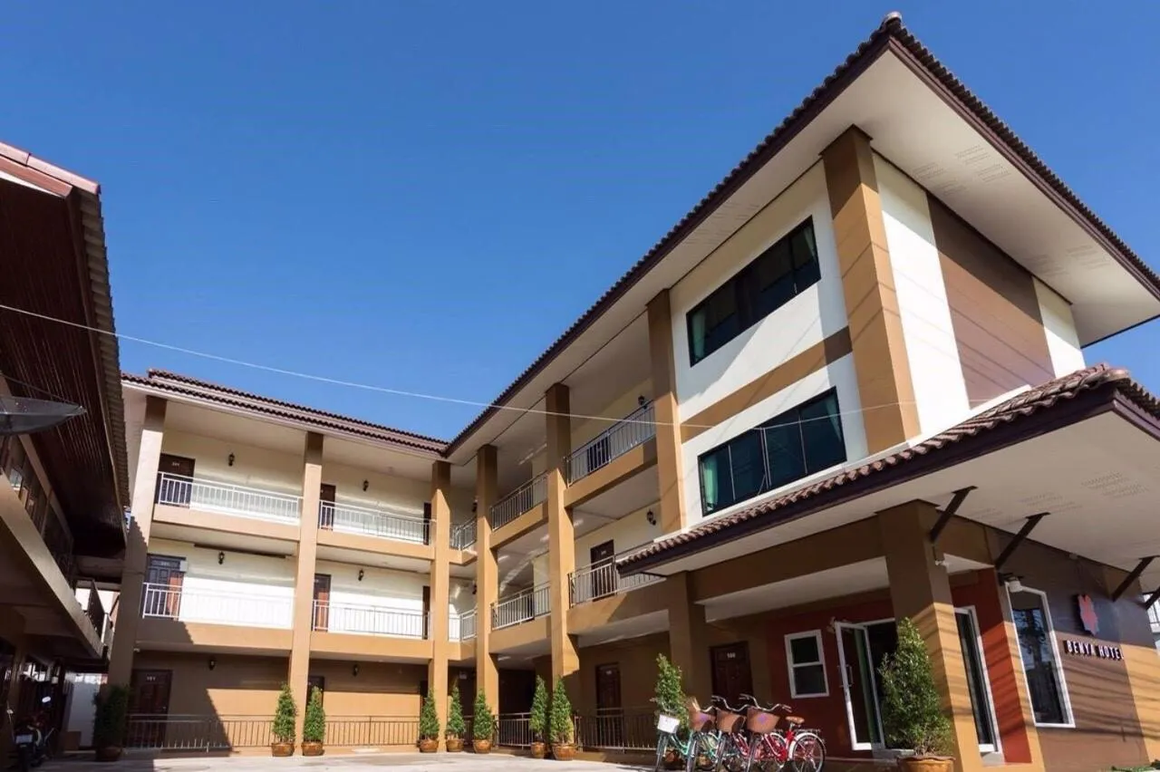 Property building in Benya Hotel โรงแรมเบญญา