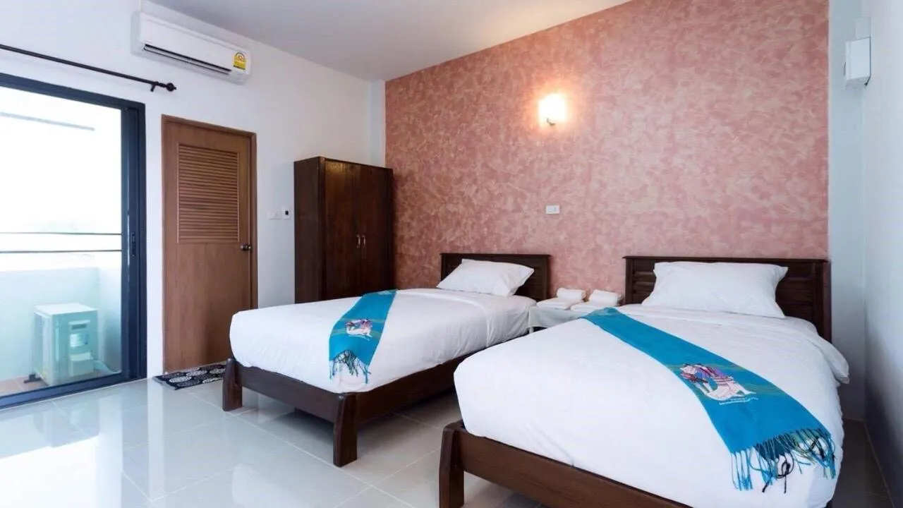 Bedroom, Bed in Benya Hotel โรงแรมเบญญา