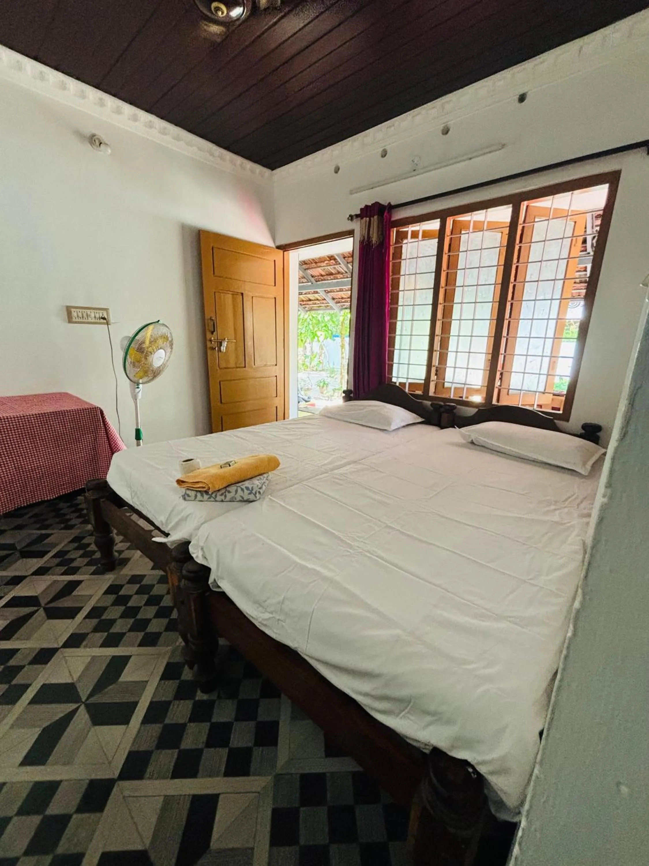 Bed in Marari Das Beach Villa