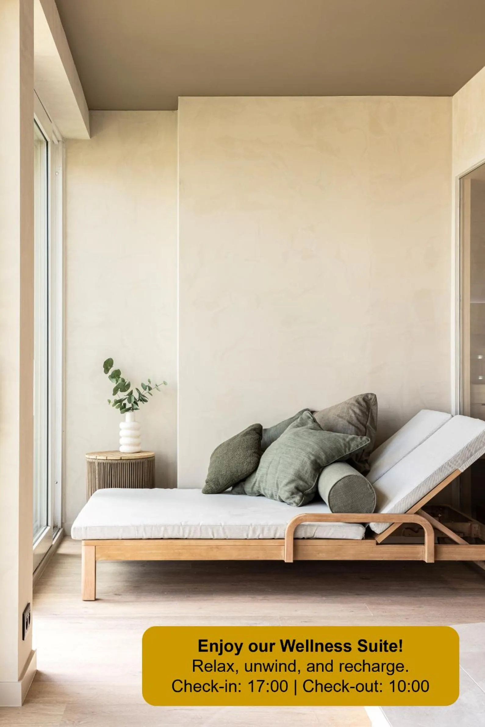 Seating area, Bed in Hotel Beach Palace by CW Hotel Collection