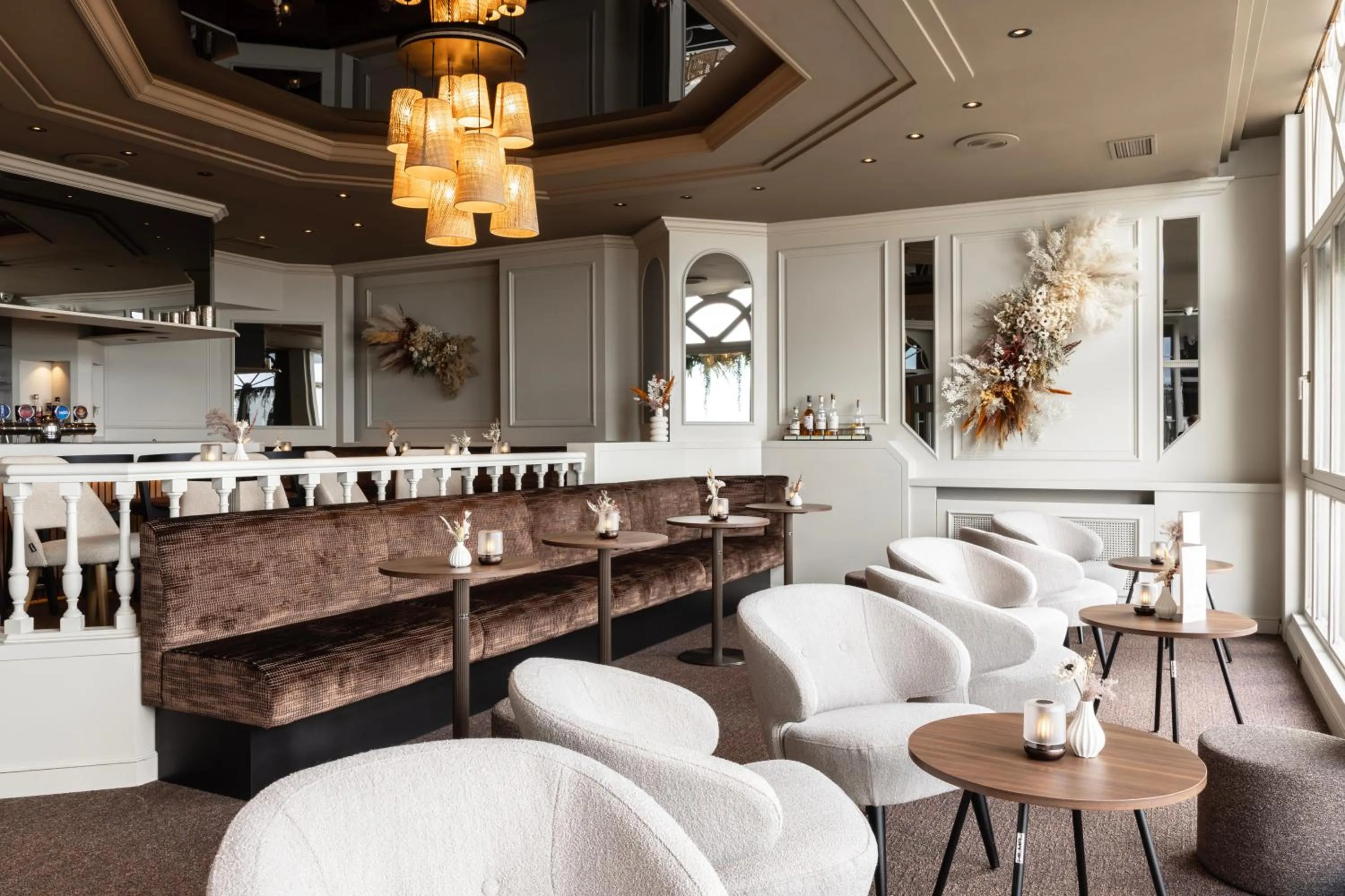 Lounge or bar in Hotel Beach Palace by CW Hotel Collection