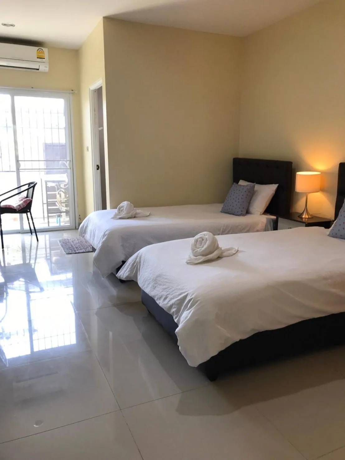 Photo of the whole room, Bed in Connect Apartment