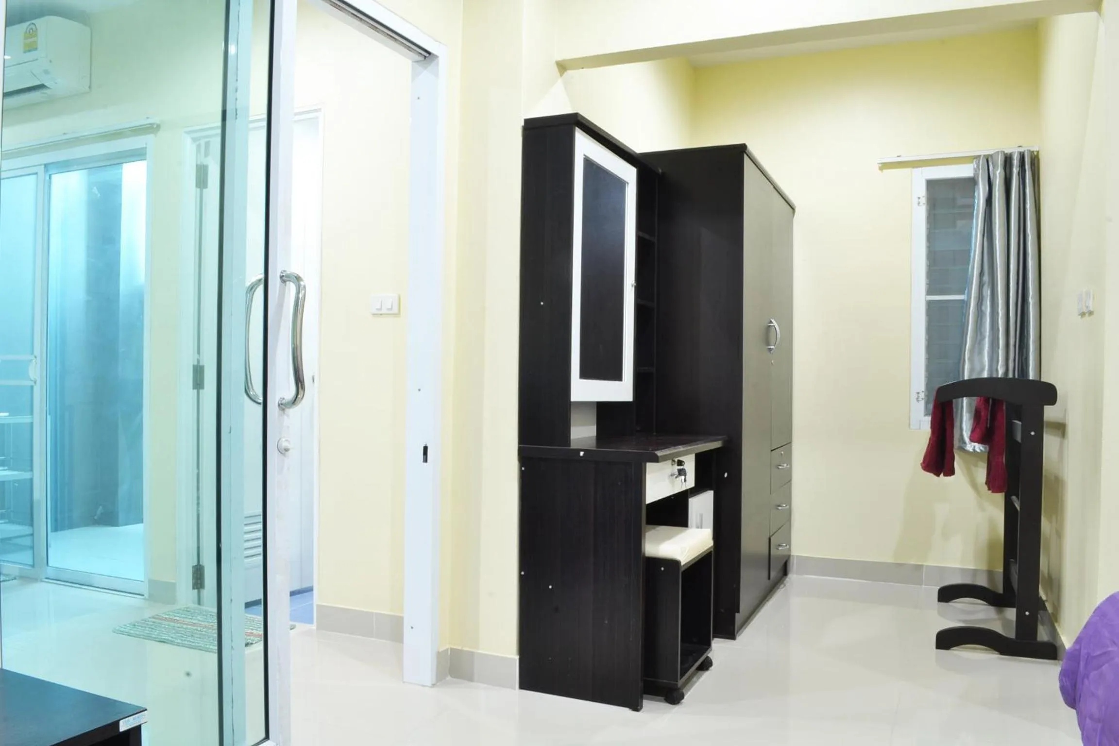 wardrobe in Connect Apartment