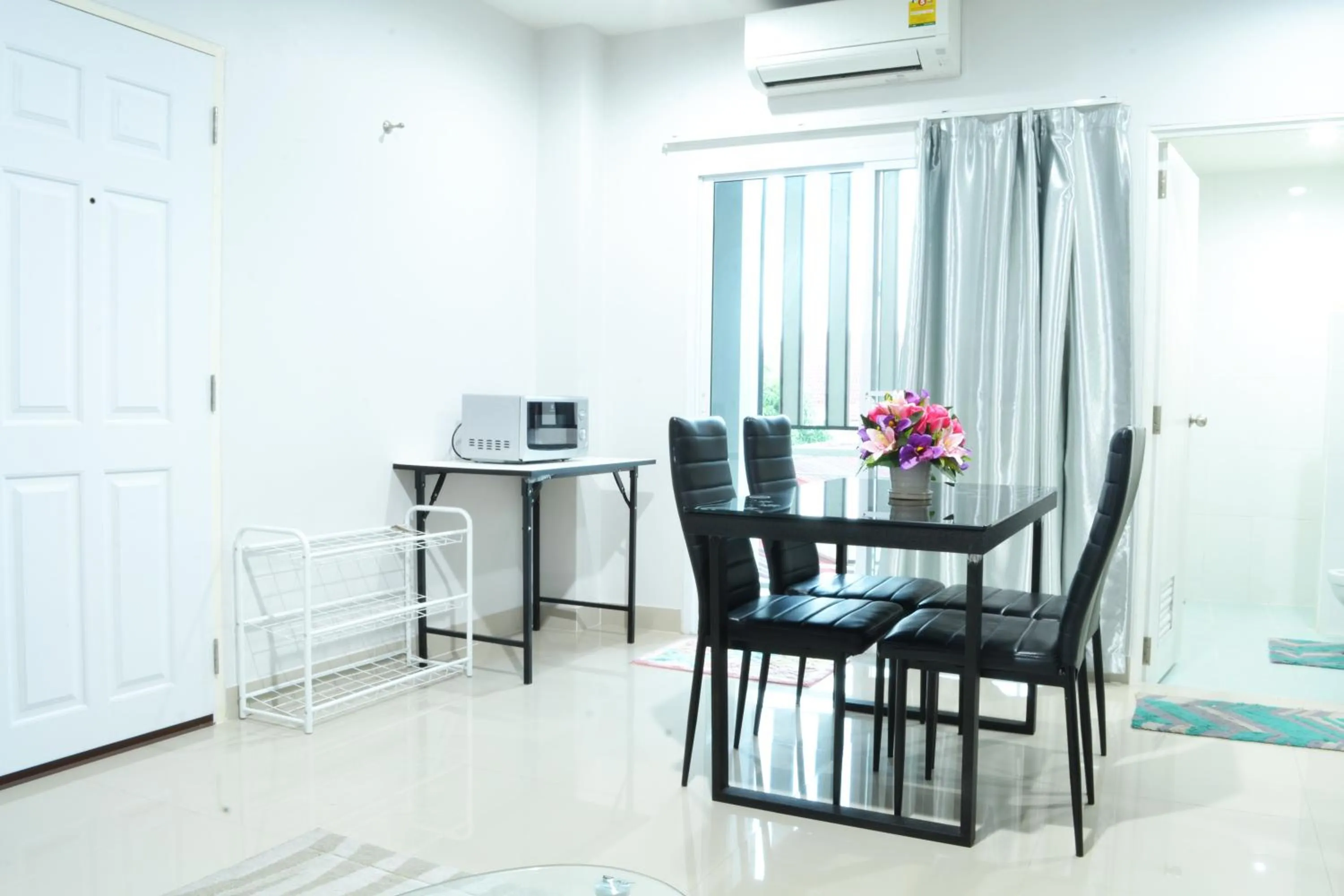 Kitchen or kitchenette in Connect Apartment