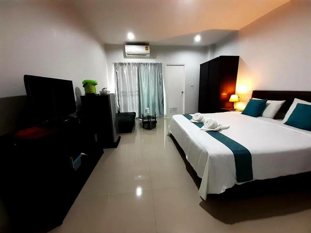 Photo of the whole room, Bed in Connect Apartment