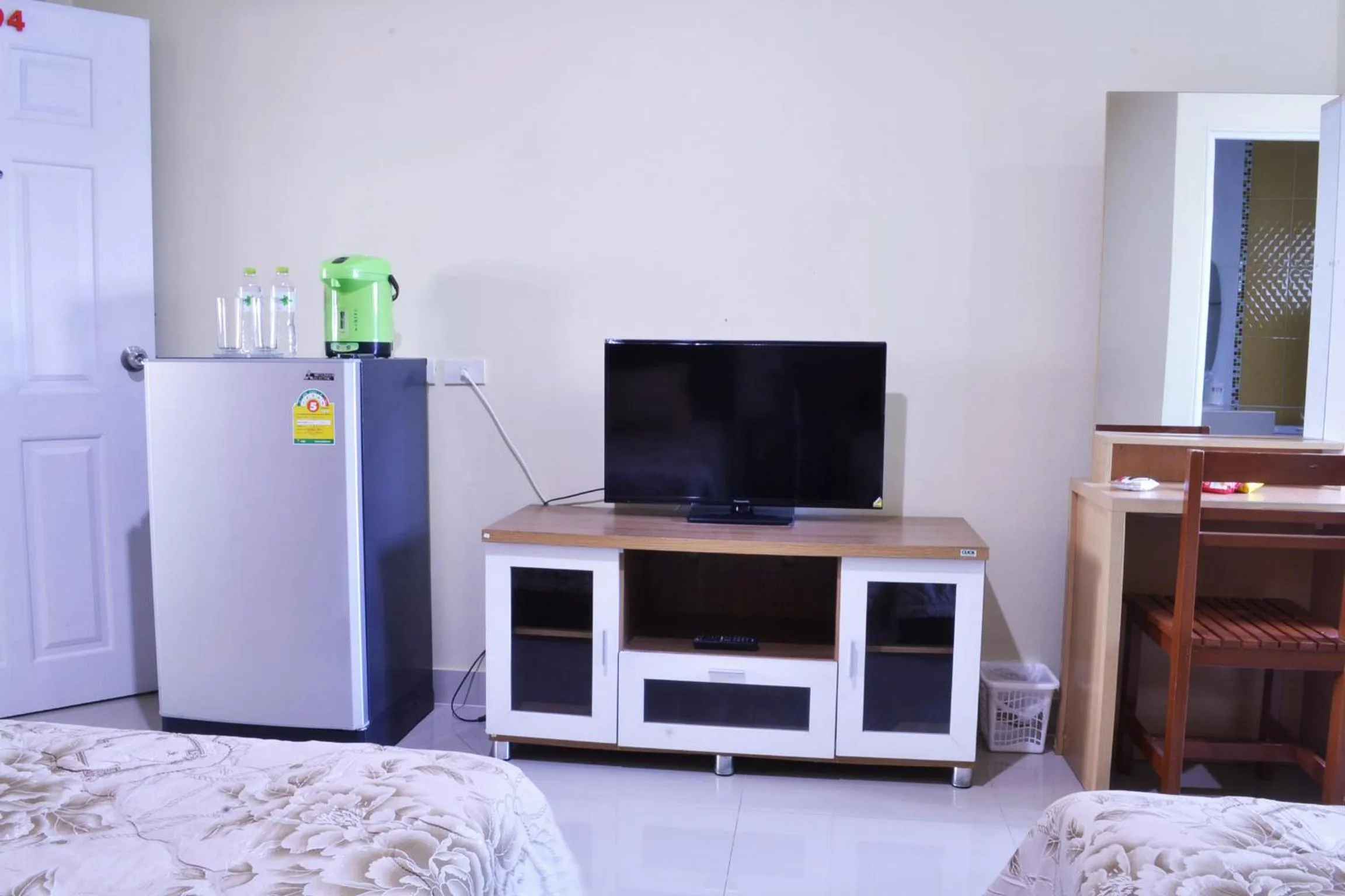 TV and multimedia, Bed in Connect Apartment