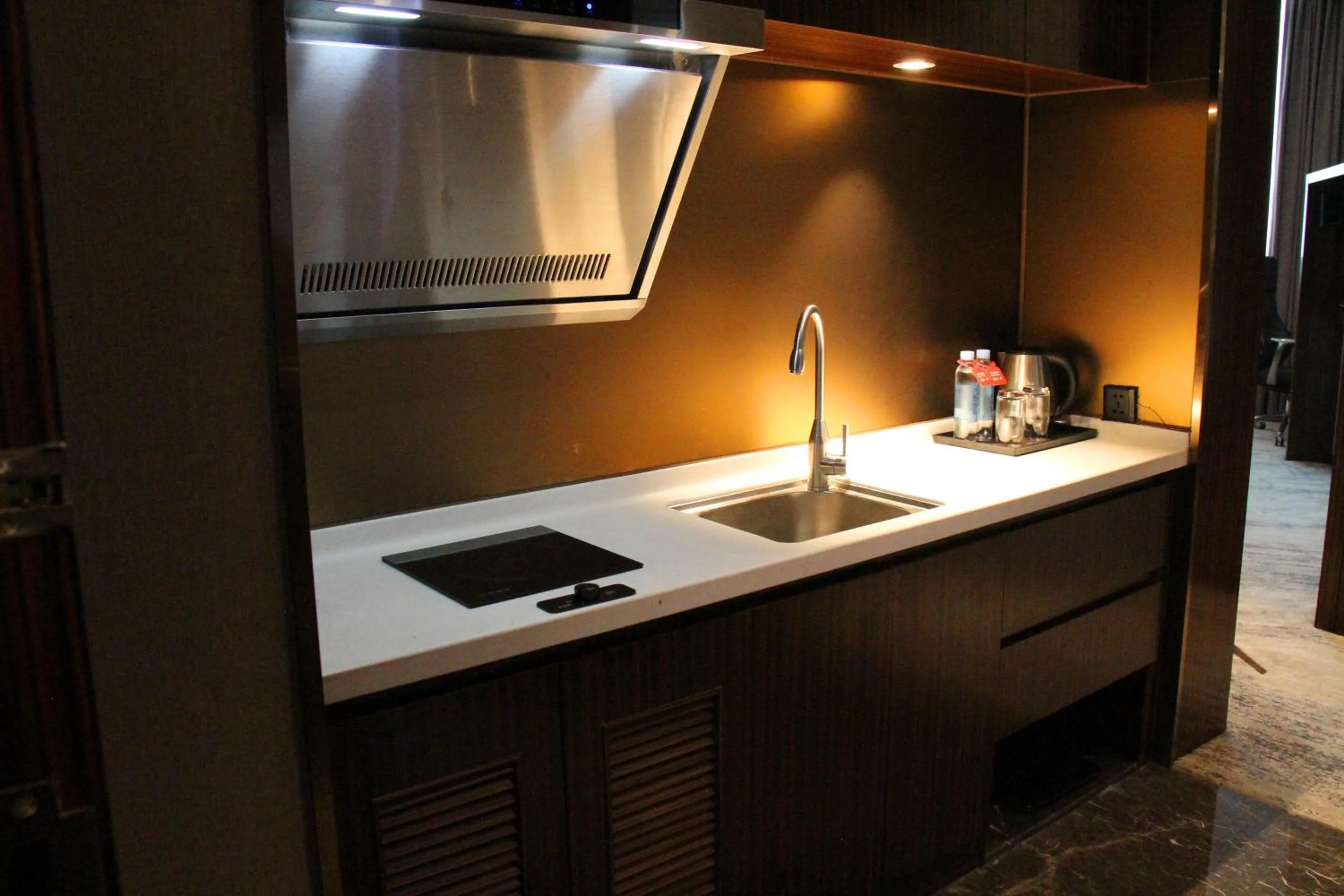 Kitchen/Kitchenette in Ramada Foshan Shunde