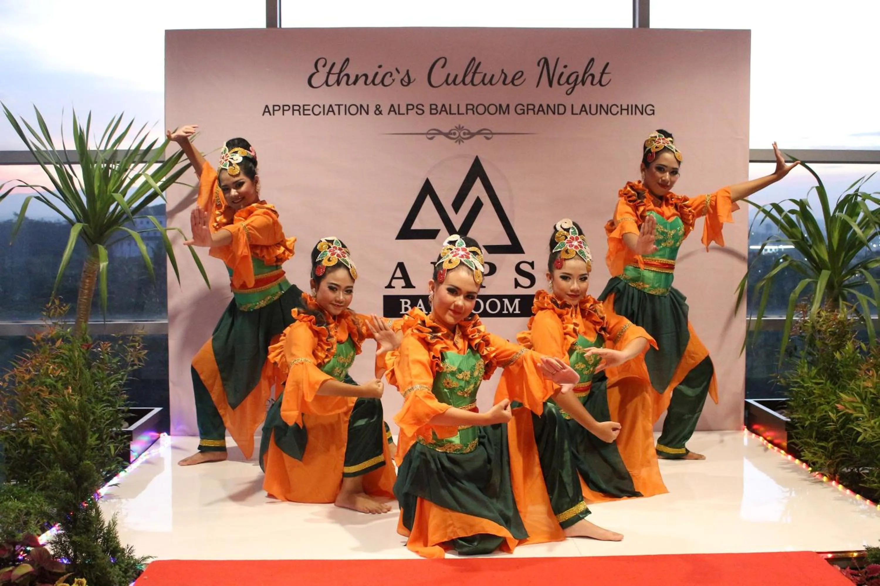 People in Forbis Hotel