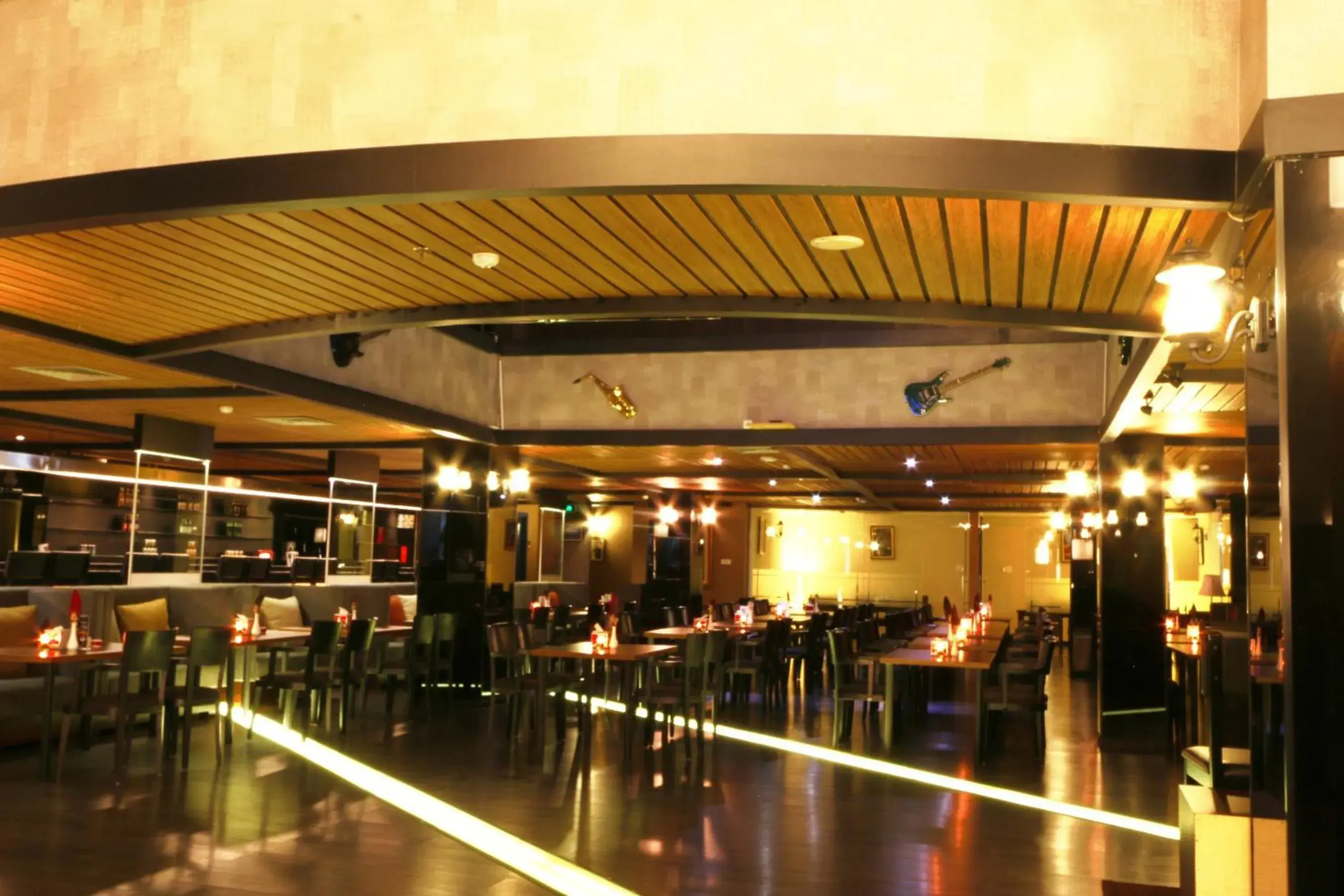 Restaurant/places to eat in Forbis Hotel Restaurant/places to eat in Forbis Hotel