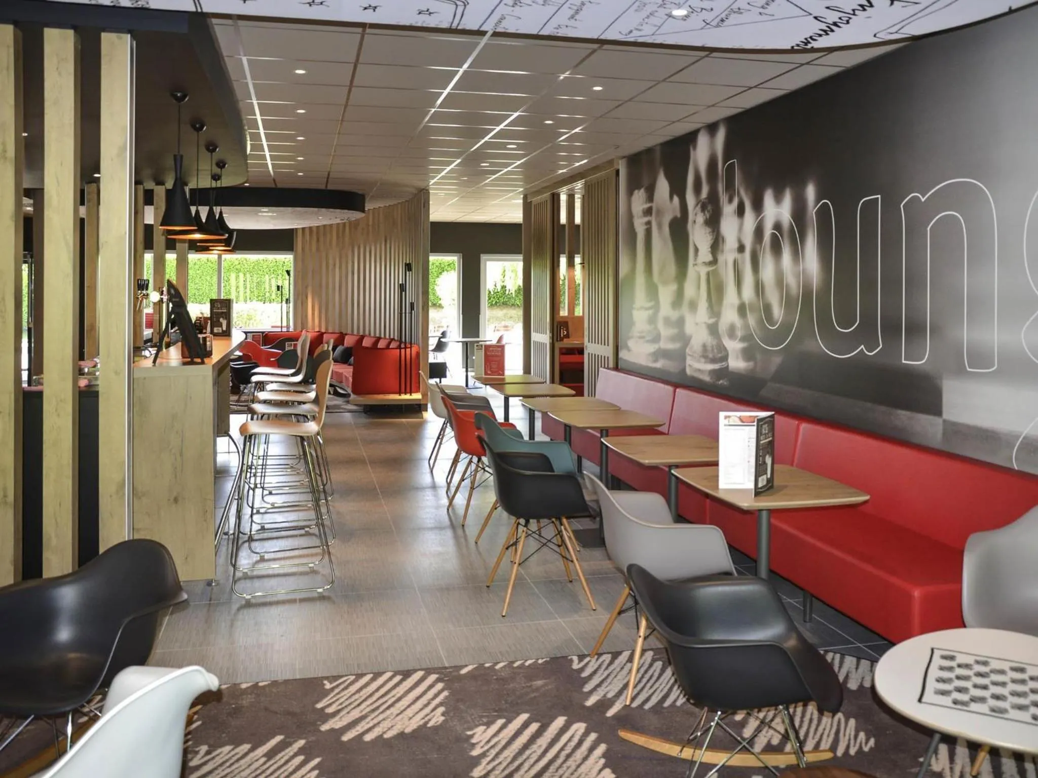 Lounge or bar in Ibis Wavre Brussels East
