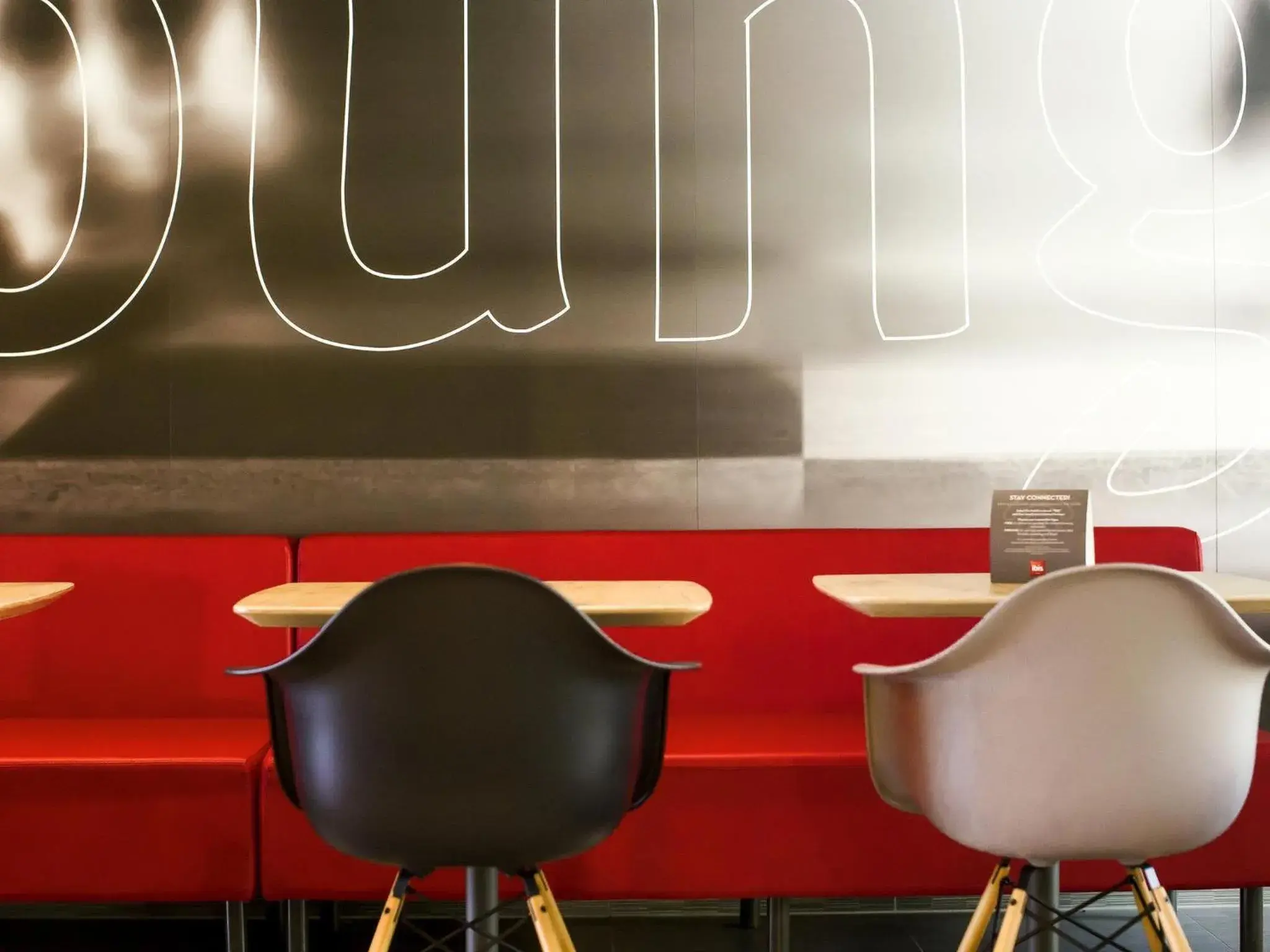 Lounge or bar in Ibis Wavre Brussels East Lounge or bar in Ibis Wavre Brussels East