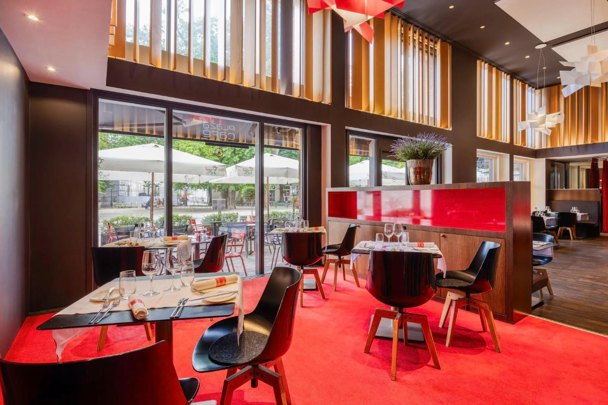 Restaurant/places to eat in Crowne Plaza Hotel Brugge by IHG