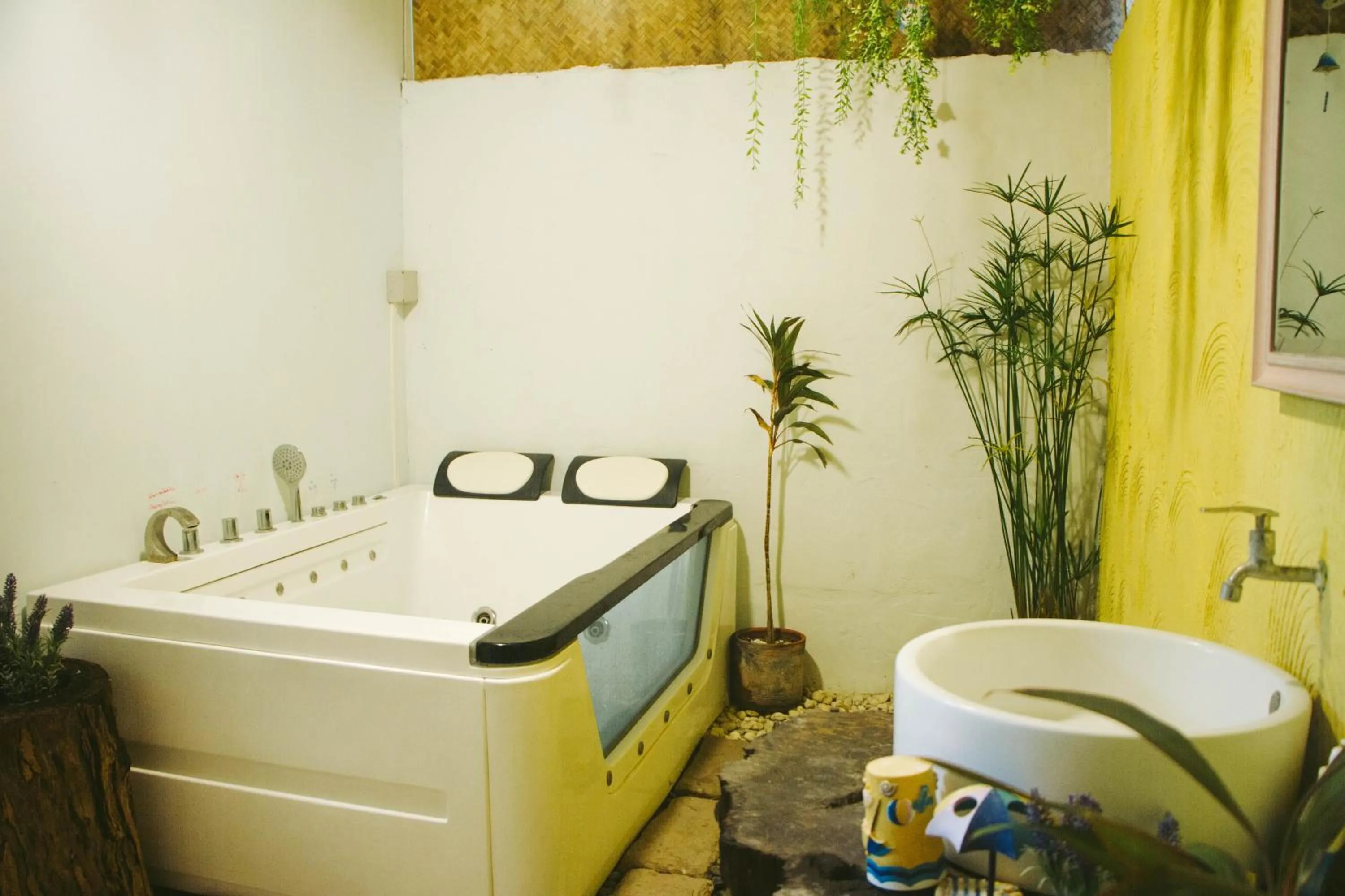 Terrua Main Ten Villa Garden