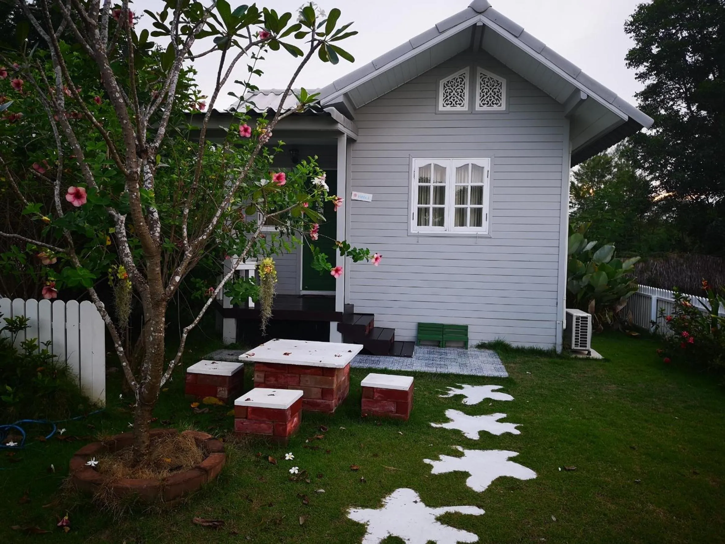 Terrua Main Ten Villa Garden